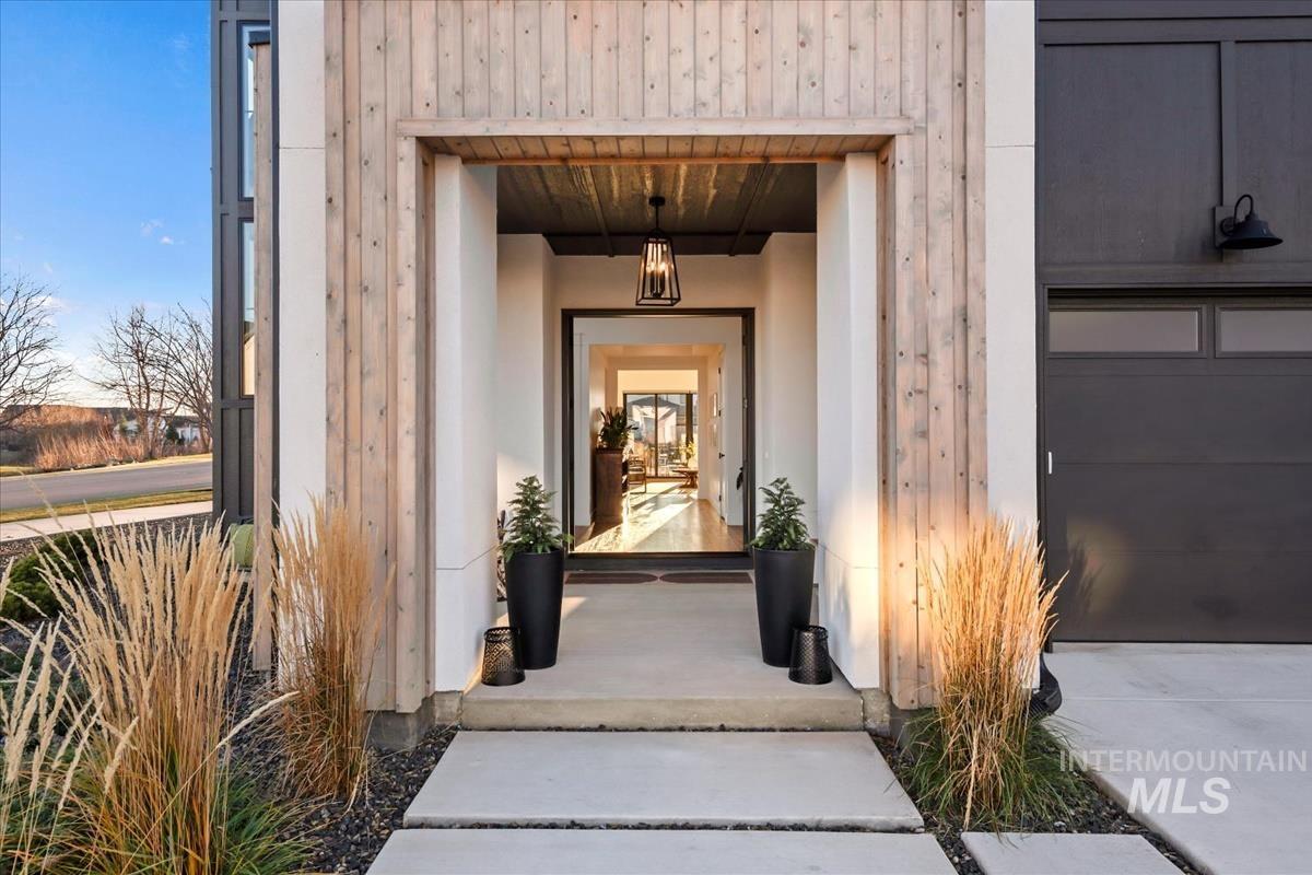 6509 Big Wood Way, Star, Idaho 83669, 4 Bedrooms, 4.5 Bathrooms, Residential For Sale, Price $1,399,000,MLS 98983191