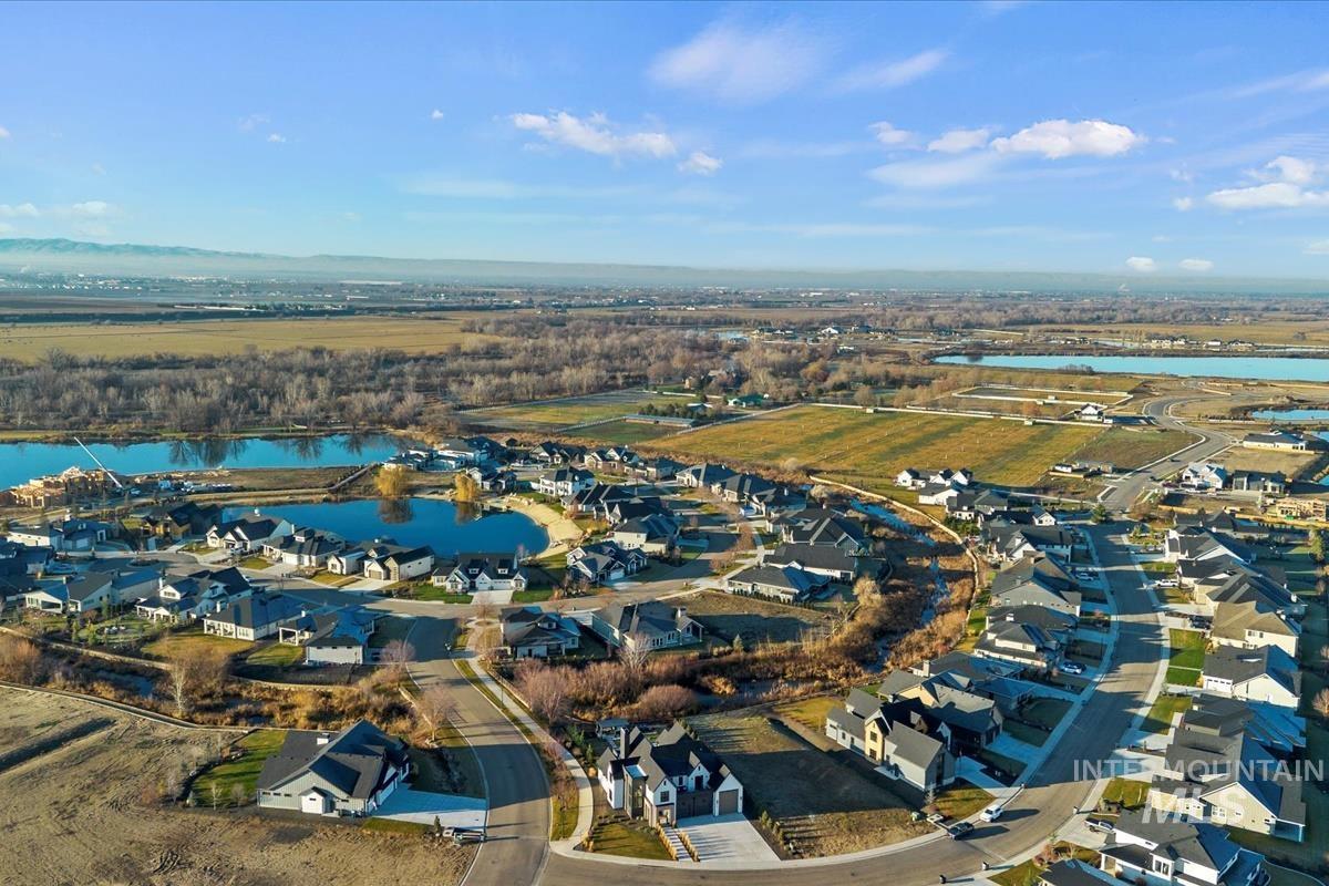 6509 Big Wood Way, Star, Idaho 83669, 4 Bedrooms, 4.5 Bathrooms, Residential For Sale, Price $1,399,000,MLS 98983191