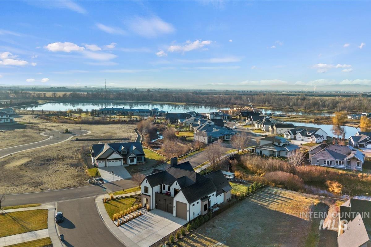 6509 Big Wood Way, Star, Idaho 83669, 4 Bedrooms, 4.5 Bathrooms, Residential For Sale, Price $1,399,000,MLS 98983191