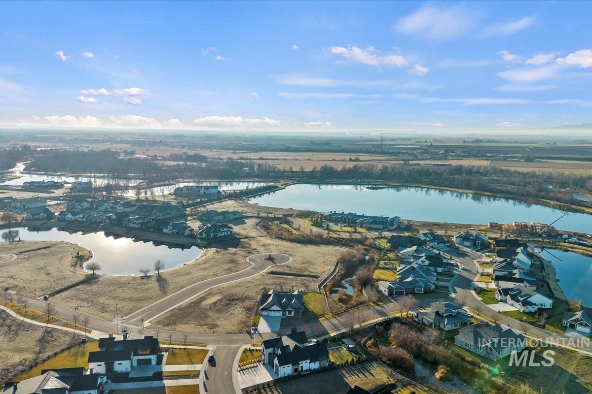 6509 Big Wood Way, Star, Idaho 83669, 4 Bedrooms, 4.5 Bathrooms, Residential For Sale, Price $1,399,000,MLS 98983191