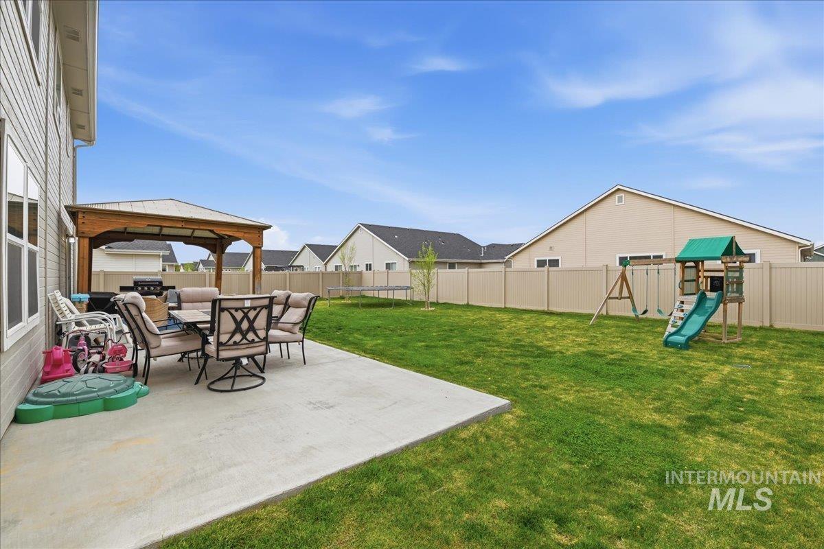 11421 W Belgrave St, Nampa, Idaho 83651, 5 Bedrooms, 4 Bathrooms, Residential For Sale, Price $549,900,MLS 98983193