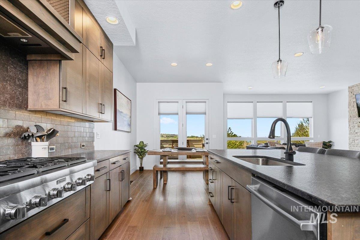 6787 E Warm Springs, Boise, Idaho 83716, 4 Bedrooms, 3 Bathrooms, Residential For Sale, Price $929,900, 98983195