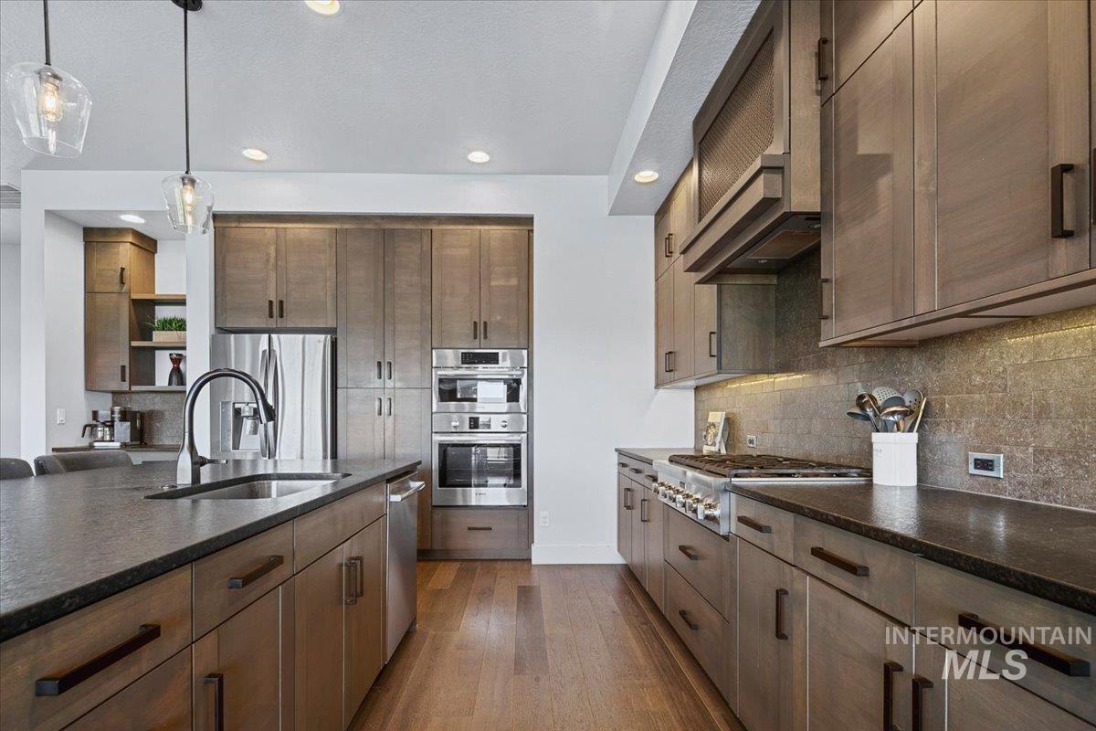 6787 E Warm Springs, Boise, Idaho 83716, 4 Bedrooms, 3 Bathrooms, Residential For Sale, Price $929,900, 98983195