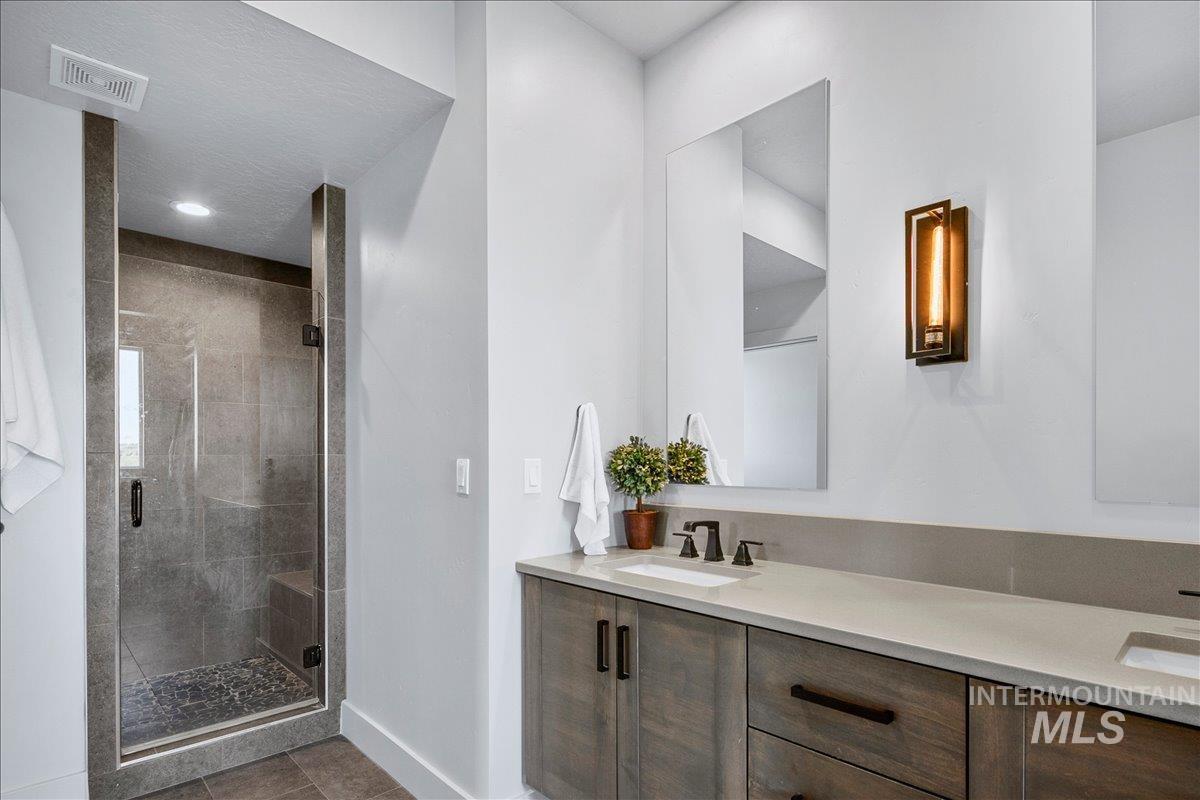 6787 E Warm Springs, Boise, Idaho 83716, 4 Bedrooms, 3 Bathrooms, Residential For Sale, Price $929,900, 98983195