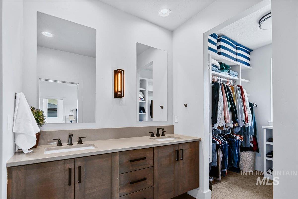 6787 E Warm Springs, Boise, Idaho 83716, 4 Bedrooms, 3 Bathrooms, Residential For Sale, Price $929,900, 98983195