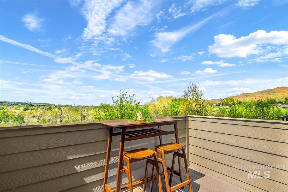 6787 E Warm Springs, Boise, Idaho 83716, 4 Bedrooms, 3 Bathrooms, Residential For Sale, Price $929,900, 98983195