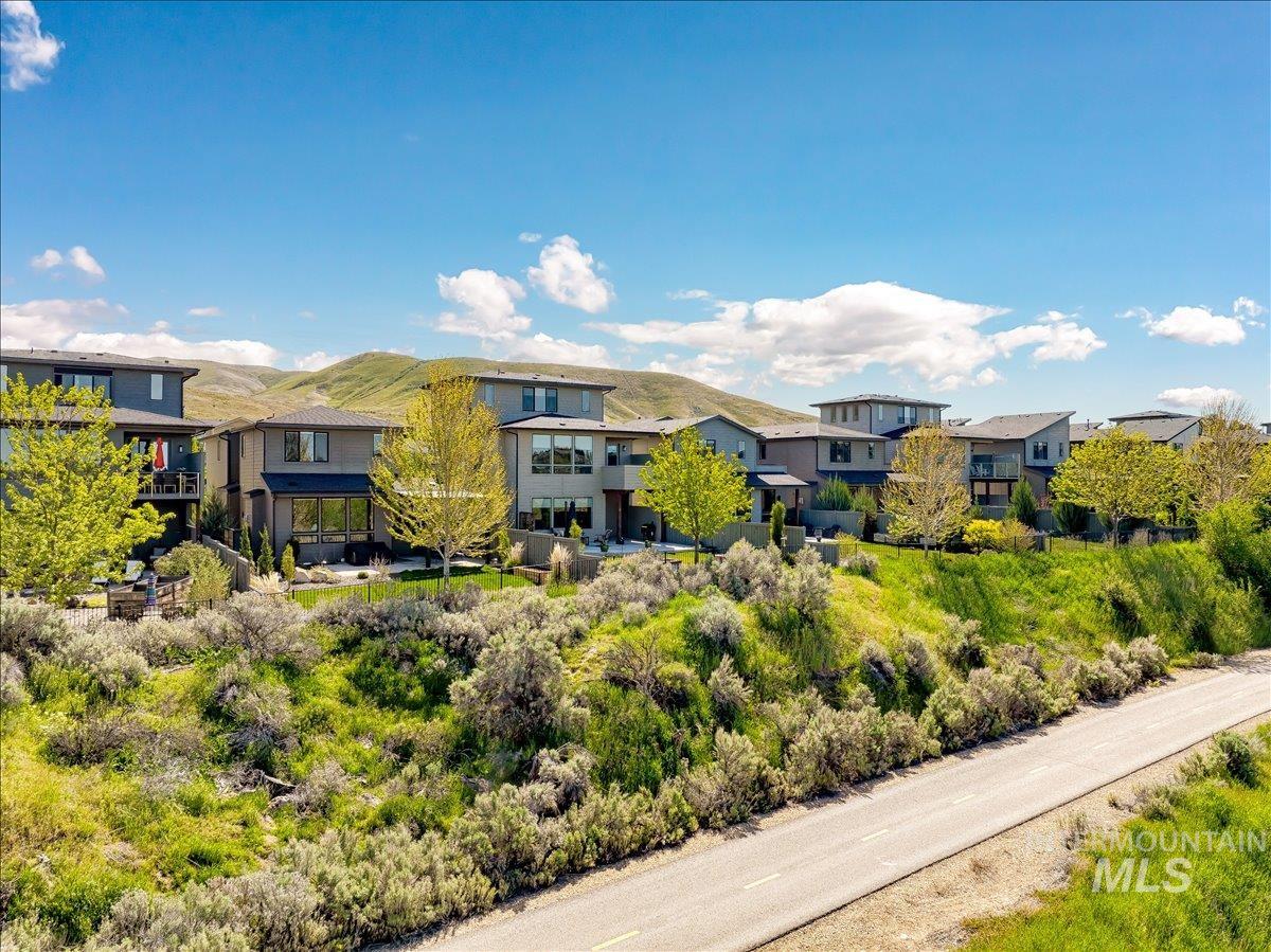 6787 E Warm Springs, Boise, Idaho 83716, 4 Bedrooms, 3 Bathrooms, Residential For Sale, Price $929,900, 98983195