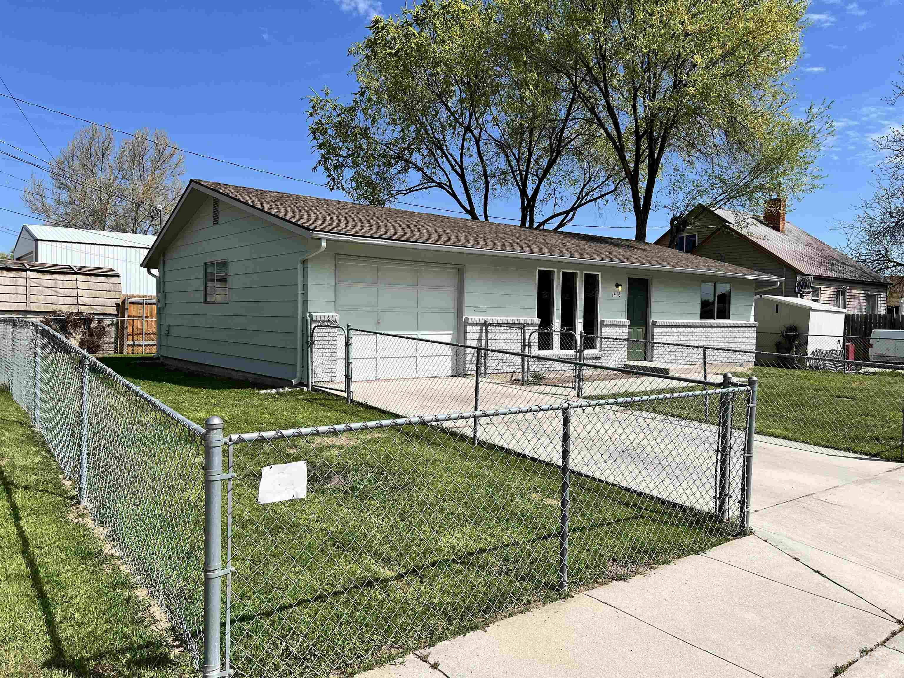 1416 11th St S, Nampa, Idaho 83651, 2 Bedrooms, 1 Bathroom, Residential For Sale, Price $324,900,MLS 98983196
