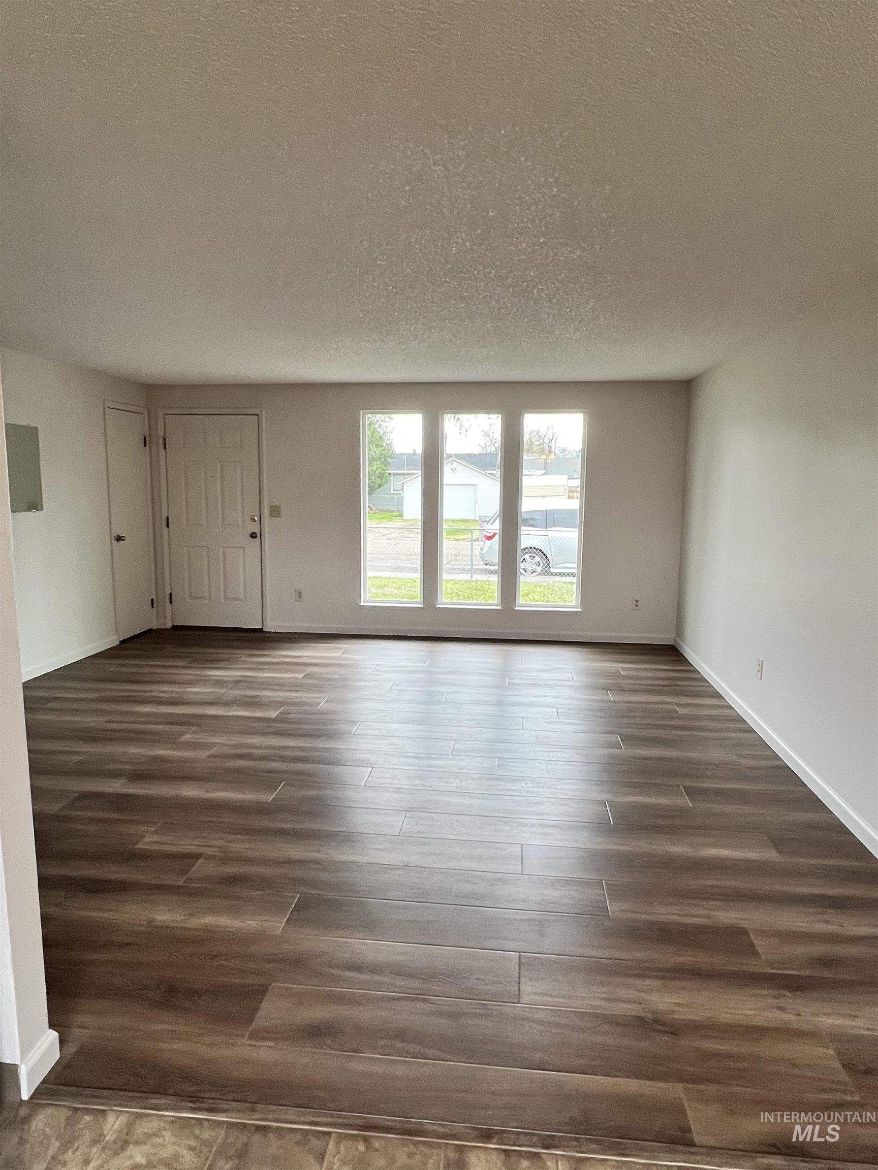 1416 11th St S, Nampa, Idaho 83651, 2 Bedrooms, 1 Bathroom, Residential For Sale, Price $324,900,MLS 98983196