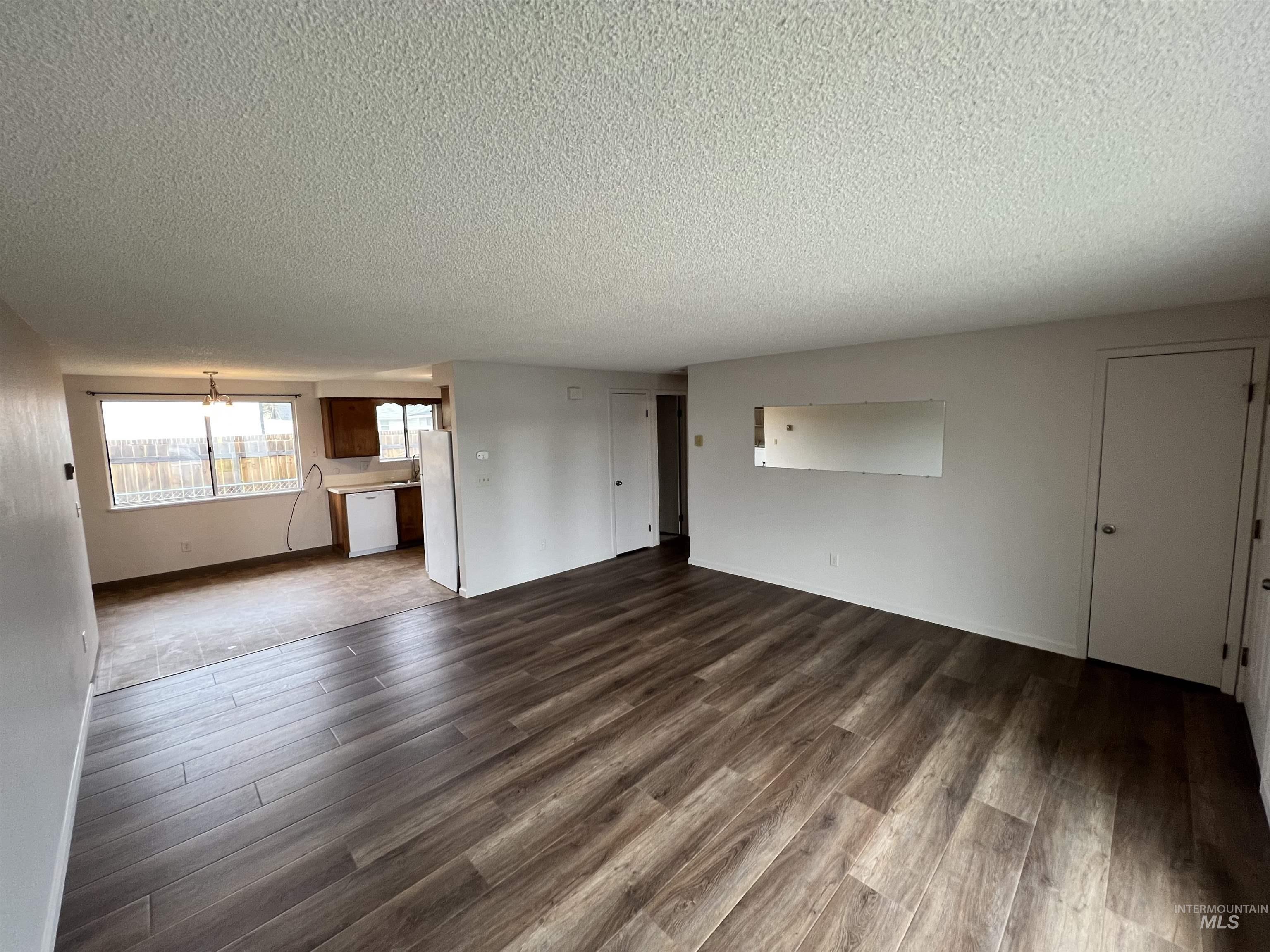 1416 11th St S, Nampa, Idaho 83651, 2 Bedrooms, 1 Bathroom, Residential For Sale, Price $324,900,MLS 98983196