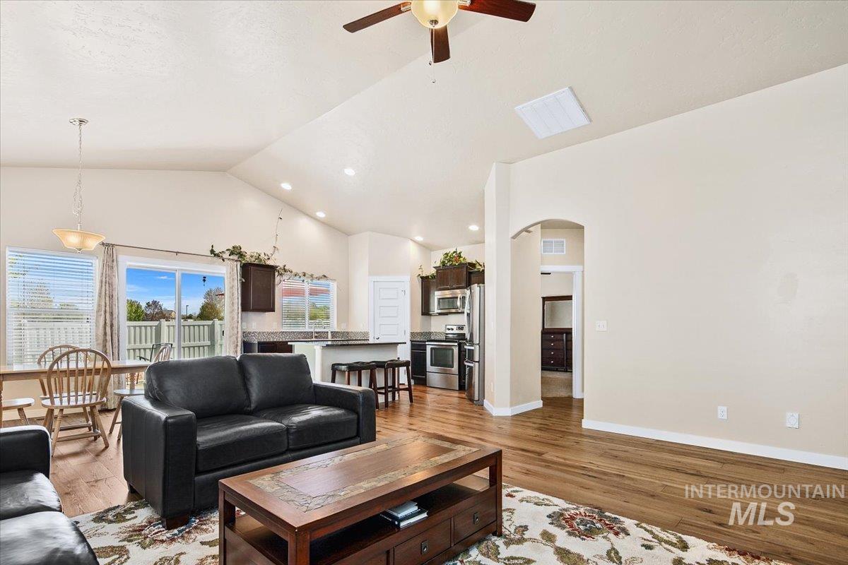 2726 E Riptide, Meridian, Idaho 83642, 3 Bedrooms, 2 Bathrooms, Residential For Sale, Price $399,900,MLS 98983197