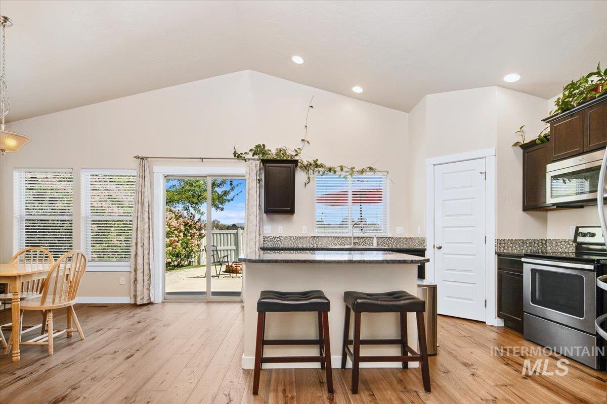 2726 E Riptide, Meridian, Idaho 83642, 3 Bedrooms, 2 Bathrooms, Residential For Sale, Price $399,900,MLS 98983197