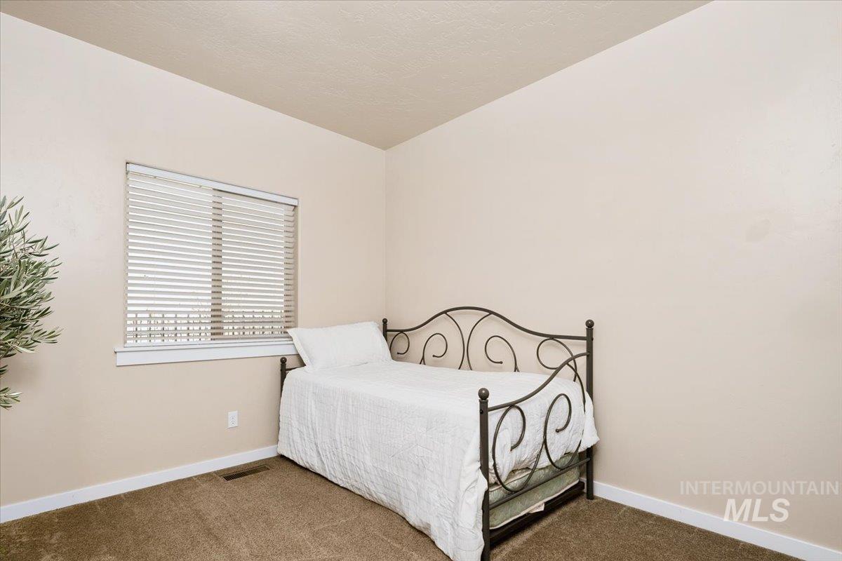 2726 E Riptide, Meridian, Idaho 83642, 3 Bedrooms, 2 Bathrooms, Residential For Sale, Price $399,900,MLS 98983197