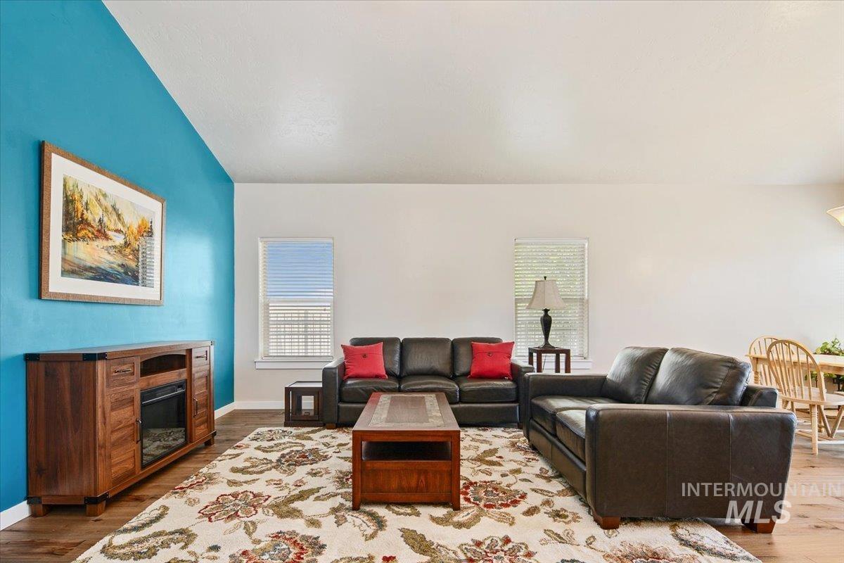 2726 E Riptide, Meridian, Idaho 83642, 3 Bedrooms, 2 Bathrooms, Residential For Sale, Price $399,900,MLS 98983197