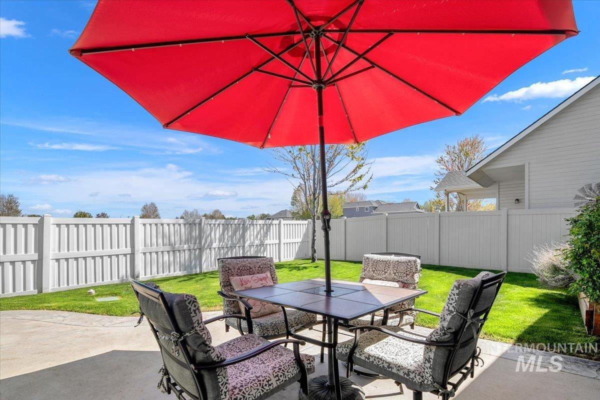 2726 E Riptide, Meridian, Idaho 83642, 3 Bedrooms, 2 Bathrooms, Residential For Sale, Price $399,900,MLS 98983197