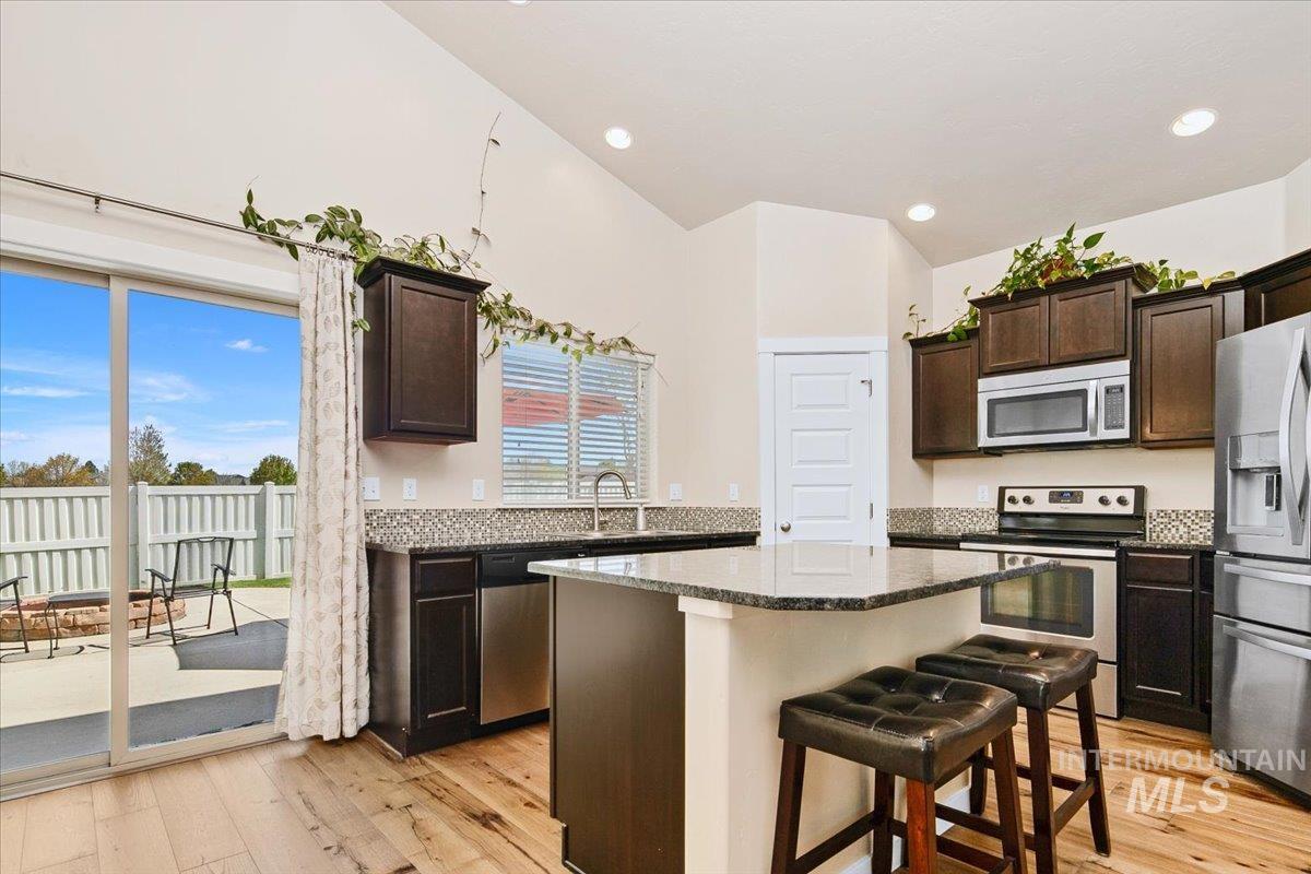 2726 E Riptide, Meridian, Idaho 83642, 3 Bedrooms, 2 Bathrooms, Residential For Sale, Price $399,900,MLS 98983197