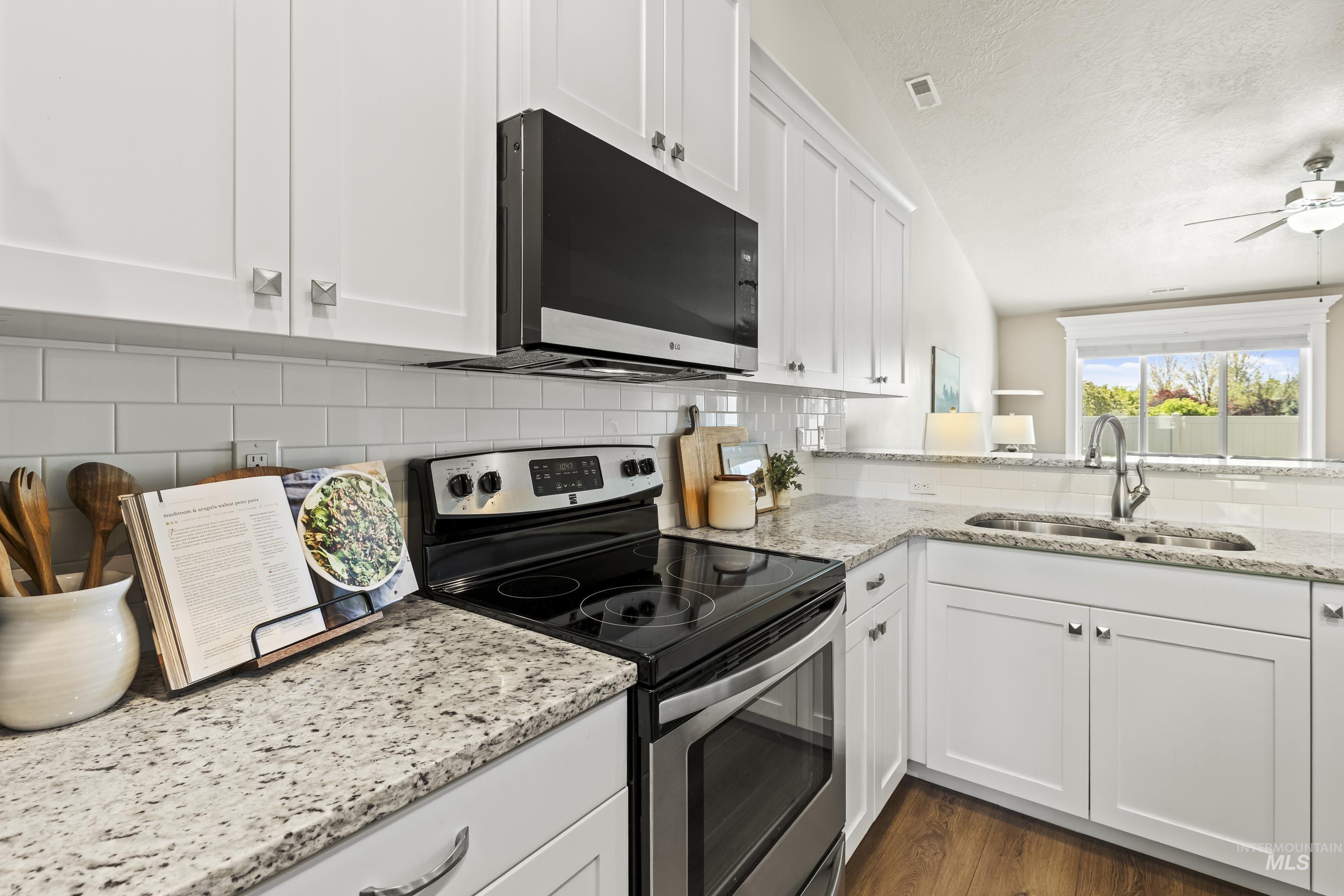 2667 E Apricot Drive, Meridian, Idaho 83646, 3 Bedrooms, 2 Bathrooms, Residential For Sale, Price $410,000,MLS 98983198