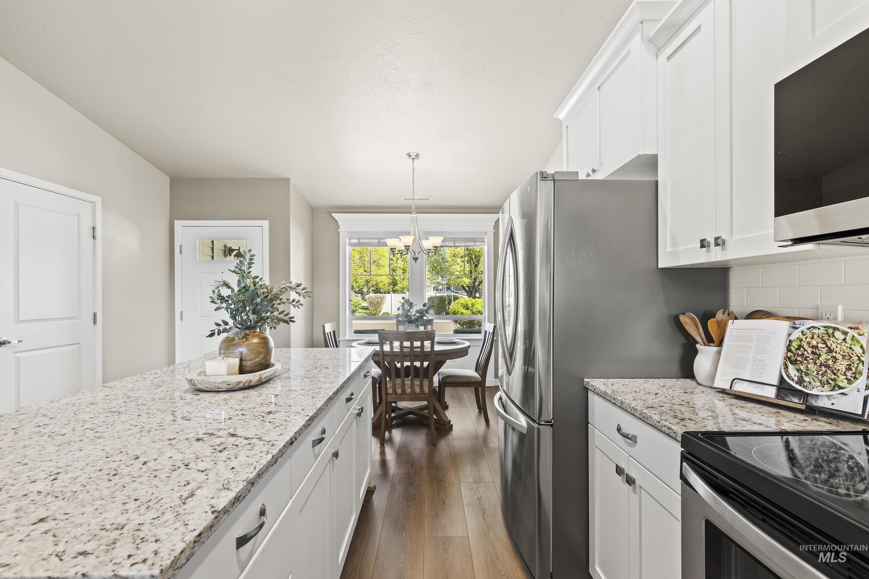 2667 E Apricot Drive, Meridian, Idaho 83646, 3 Bedrooms, 2 Bathrooms, Residential For Sale, Price $410,000,MLS 98983198