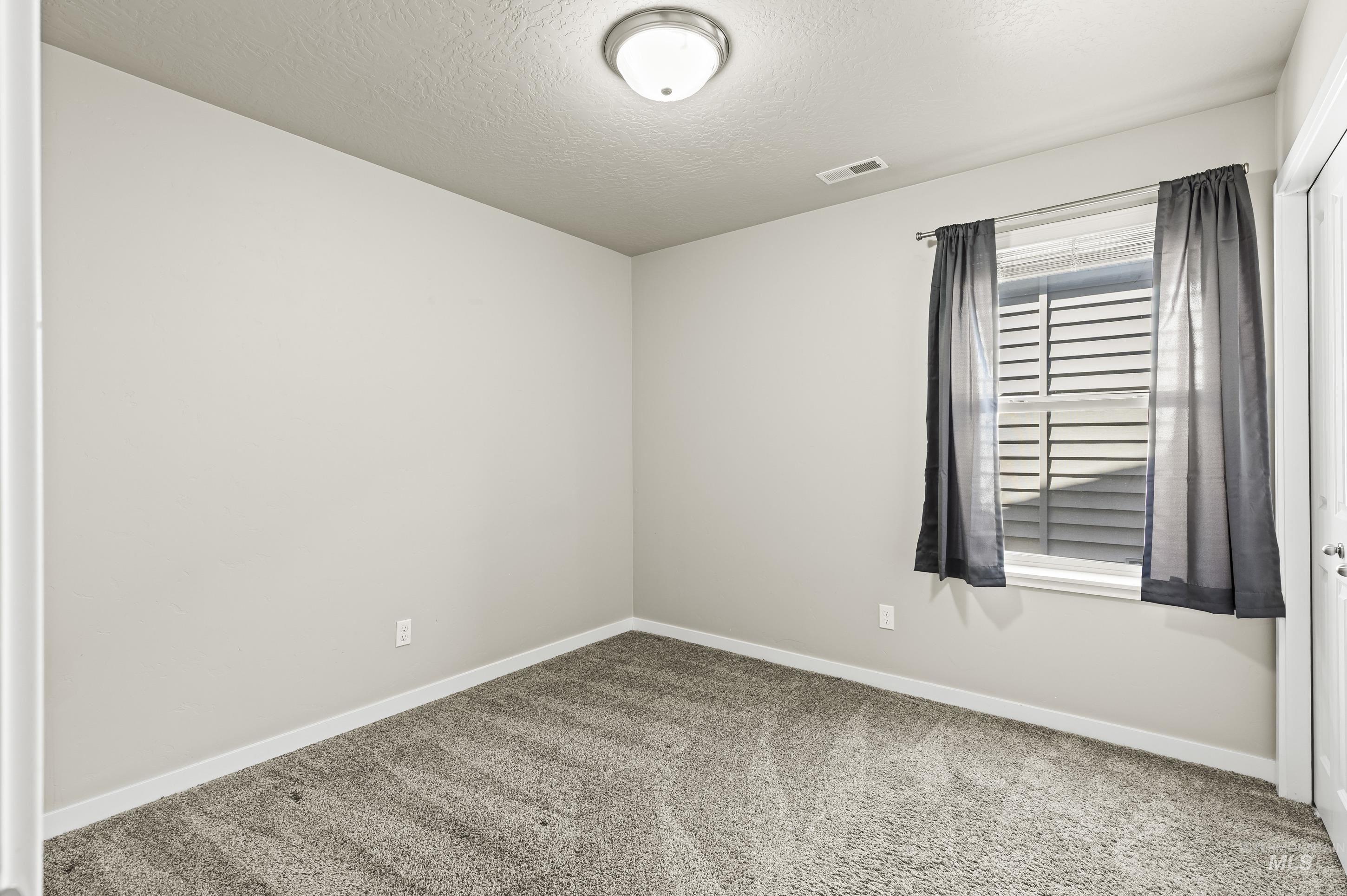 2667 E Apricot Drive, Meridian, Idaho 83646, 3 Bedrooms, 2 Bathrooms, Residential For Sale, Price $410,000,MLS 98983198