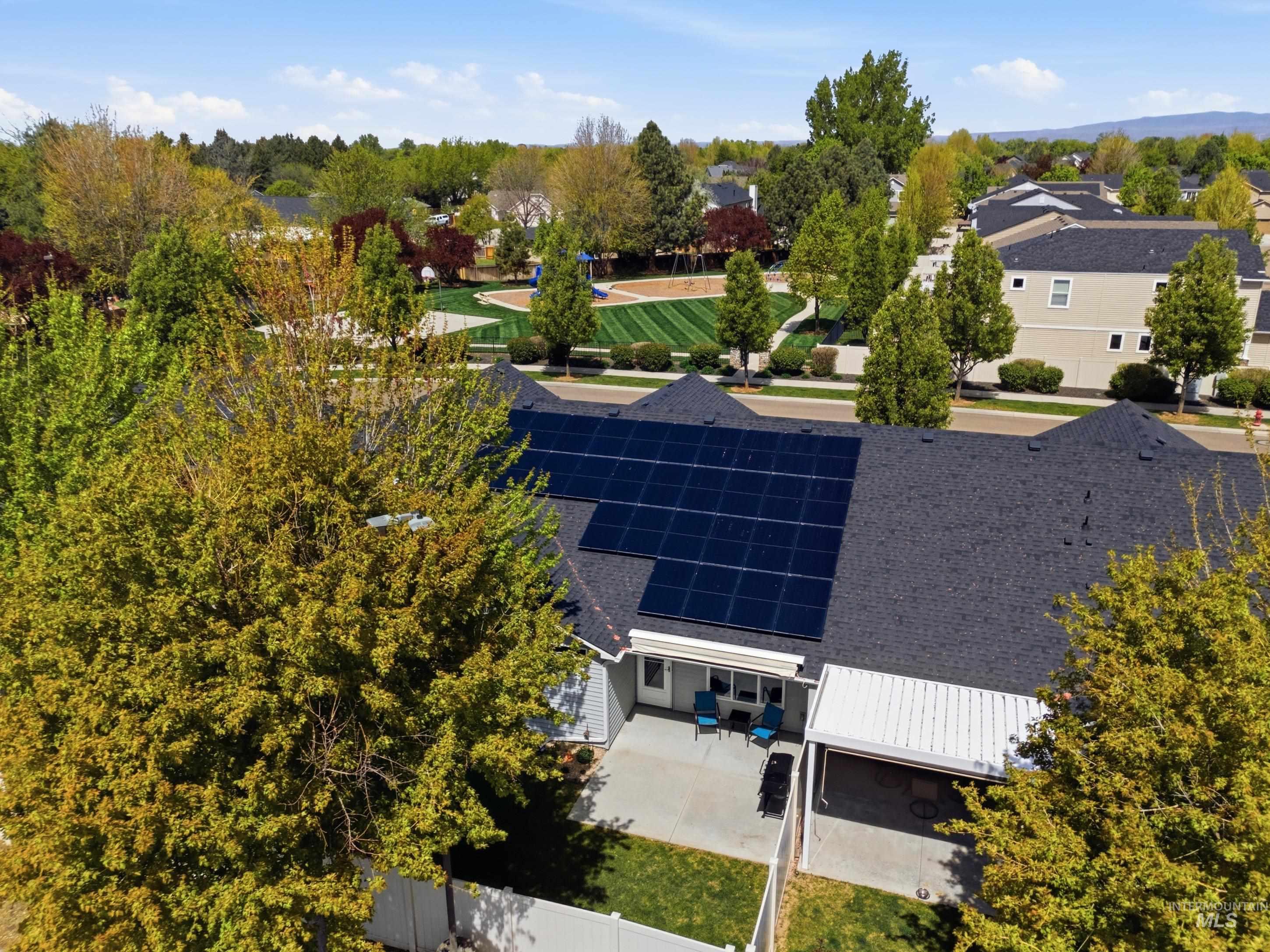 2667 E Apricot Drive, Meridian, Idaho 83646, 3 Bedrooms, 2 Bathrooms, Residential For Sale, Price $410,000,MLS 98983198