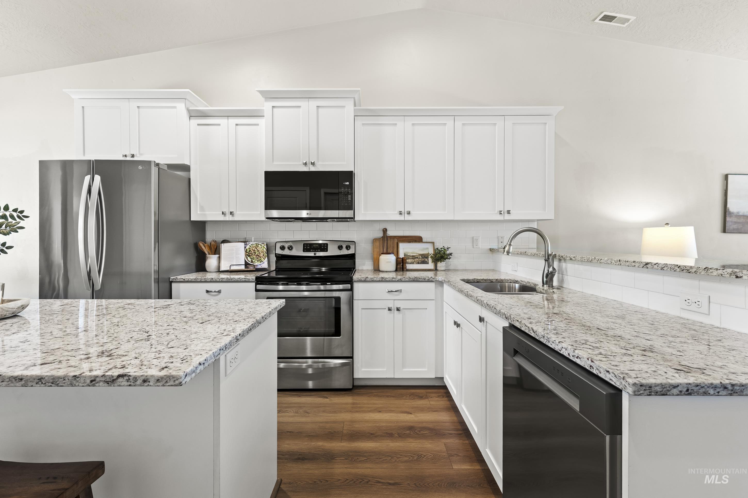 2667 E Apricot Drive, Meridian, Idaho 83646, 3 Bedrooms, 2 Bathrooms, Residential For Sale, Price $410,000,MLS 98983198