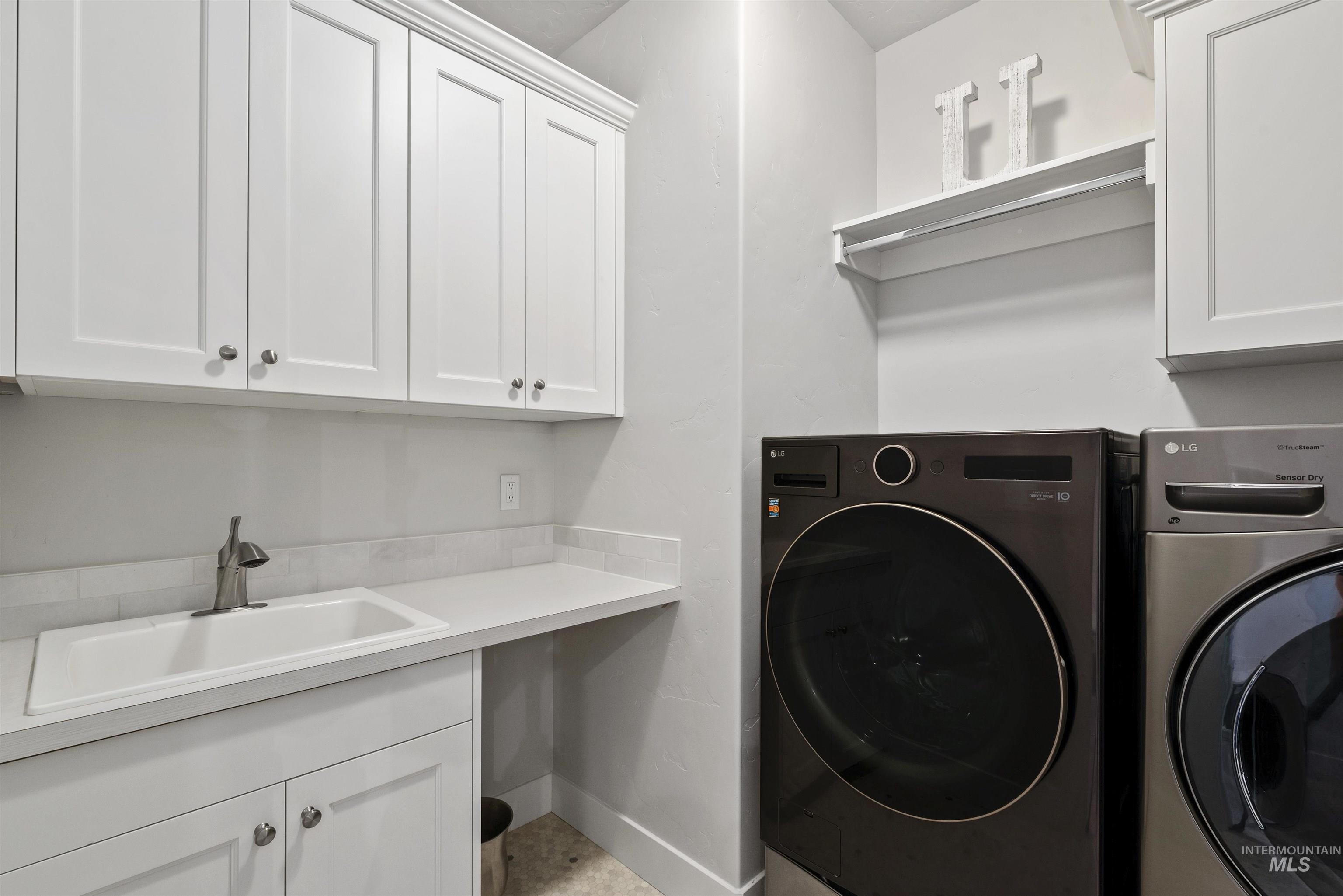 3385 N Roseland Way, Star, Idaho 83669, 3 Bedrooms, 2 Bathrooms, Residential For Sale, Price $717,500, 98983199