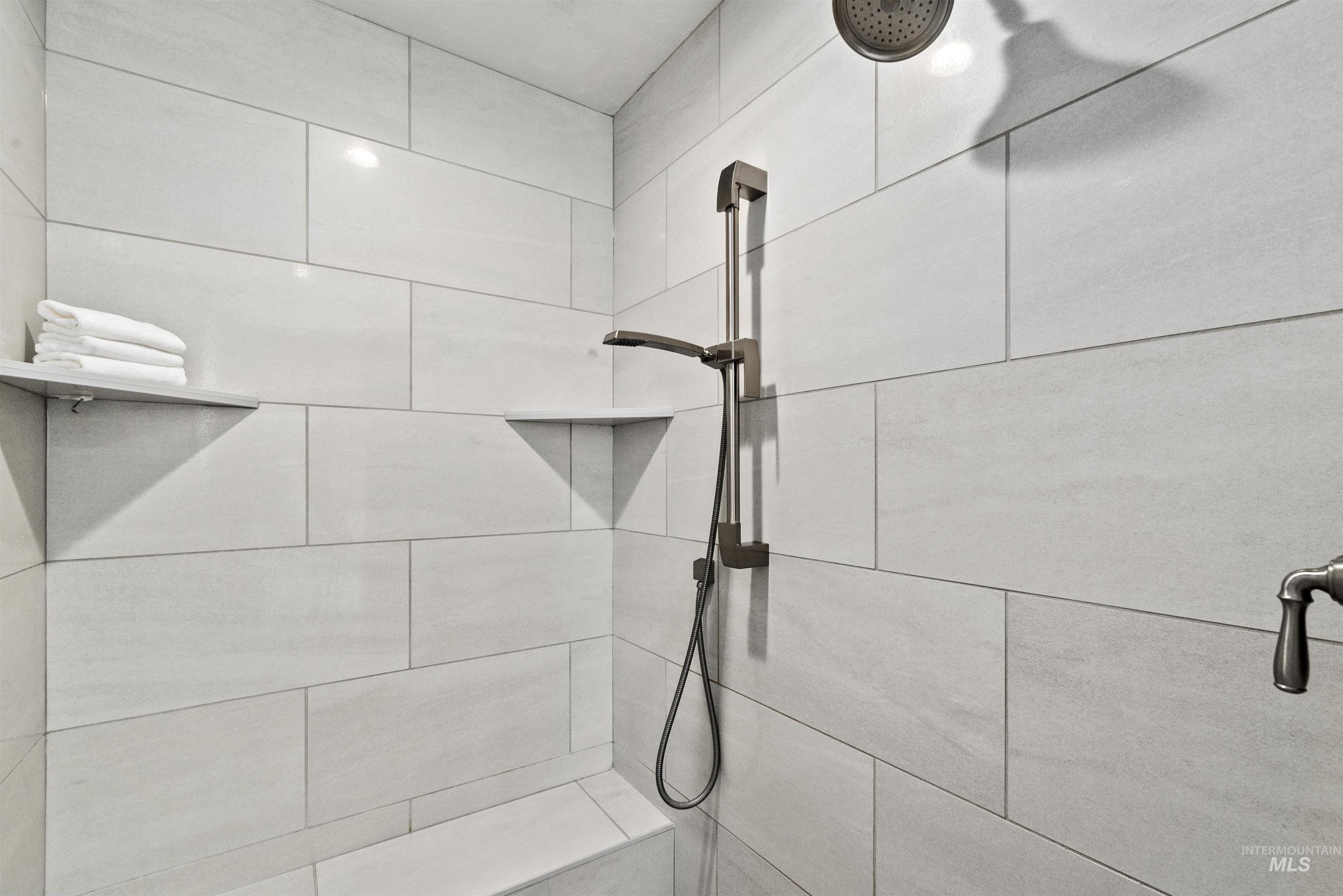 3385 N Roseland Way, Star, Idaho 83669, 3 Bedrooms, 2 Bathrooms, Residential For Sale, Price $717,500, 98983199