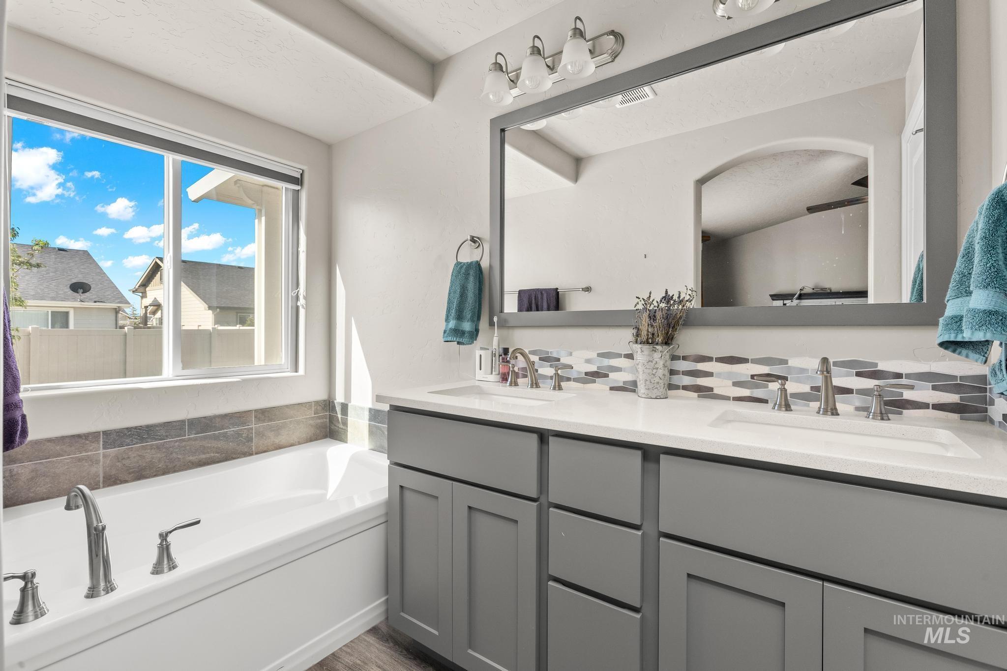 6085 E Mayfield, Nampa, Idaho 83687, 3 Bedrooms, 2 Bathrooms, Residential For Sale, Price $440,000,MLS 98983200