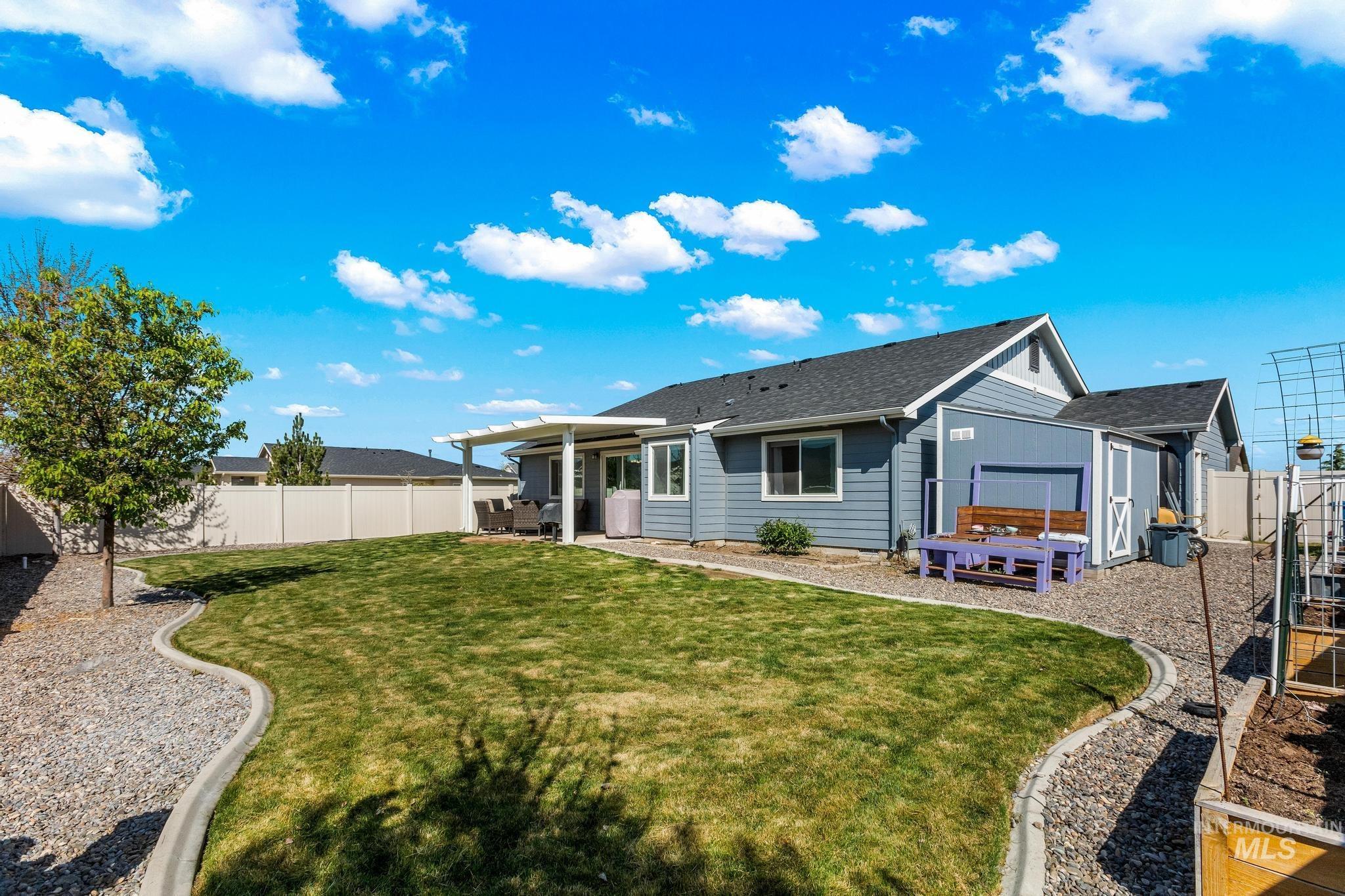 6085 E Mayfield, Nampa, Idaho 83687, 3 Bedrooms, 2 Bathrooms, Residential For Sale, Price $440,000,MLS 98983200