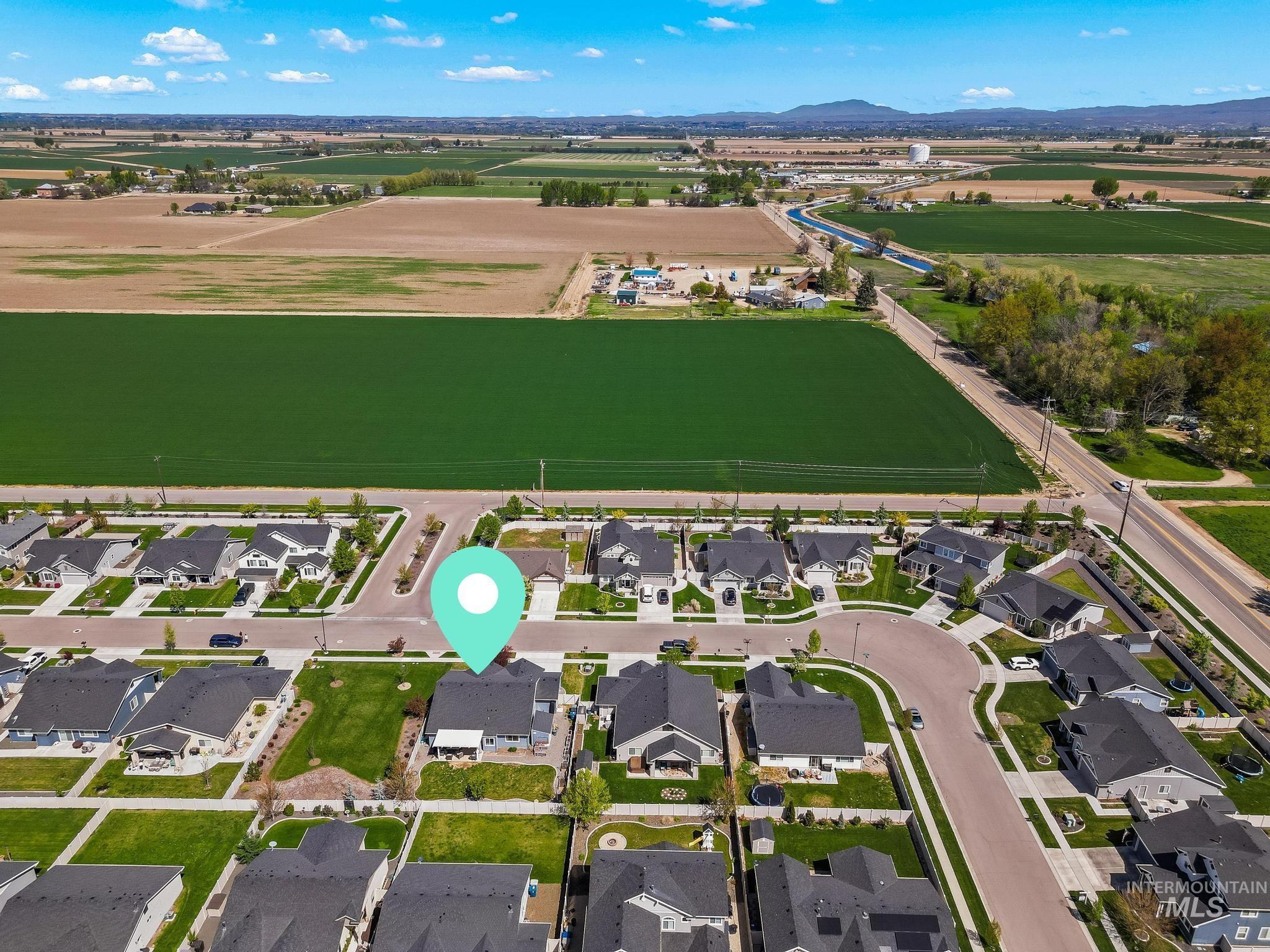 6085 E Mayfield, Nampa, Idaho 83687, 3 Bedrooms, 2 Bathrooms, Residential For Sale, Price $440,000,MLS 98983200