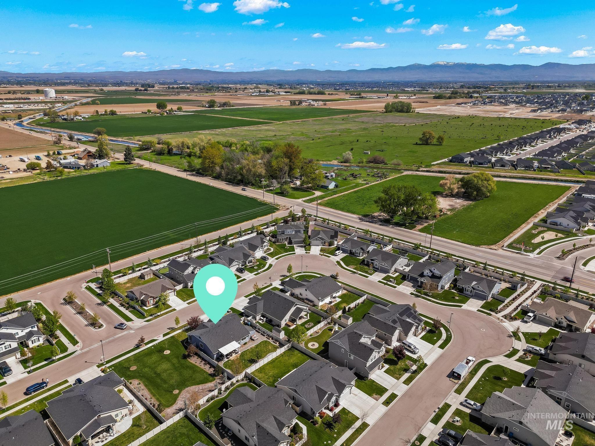 6085 E Mayfield, Nampa, Idaho 83687, 3 Bedrooms, 2 Bathrooms, Residential For Sale, Price $440,000,MLS 98983200