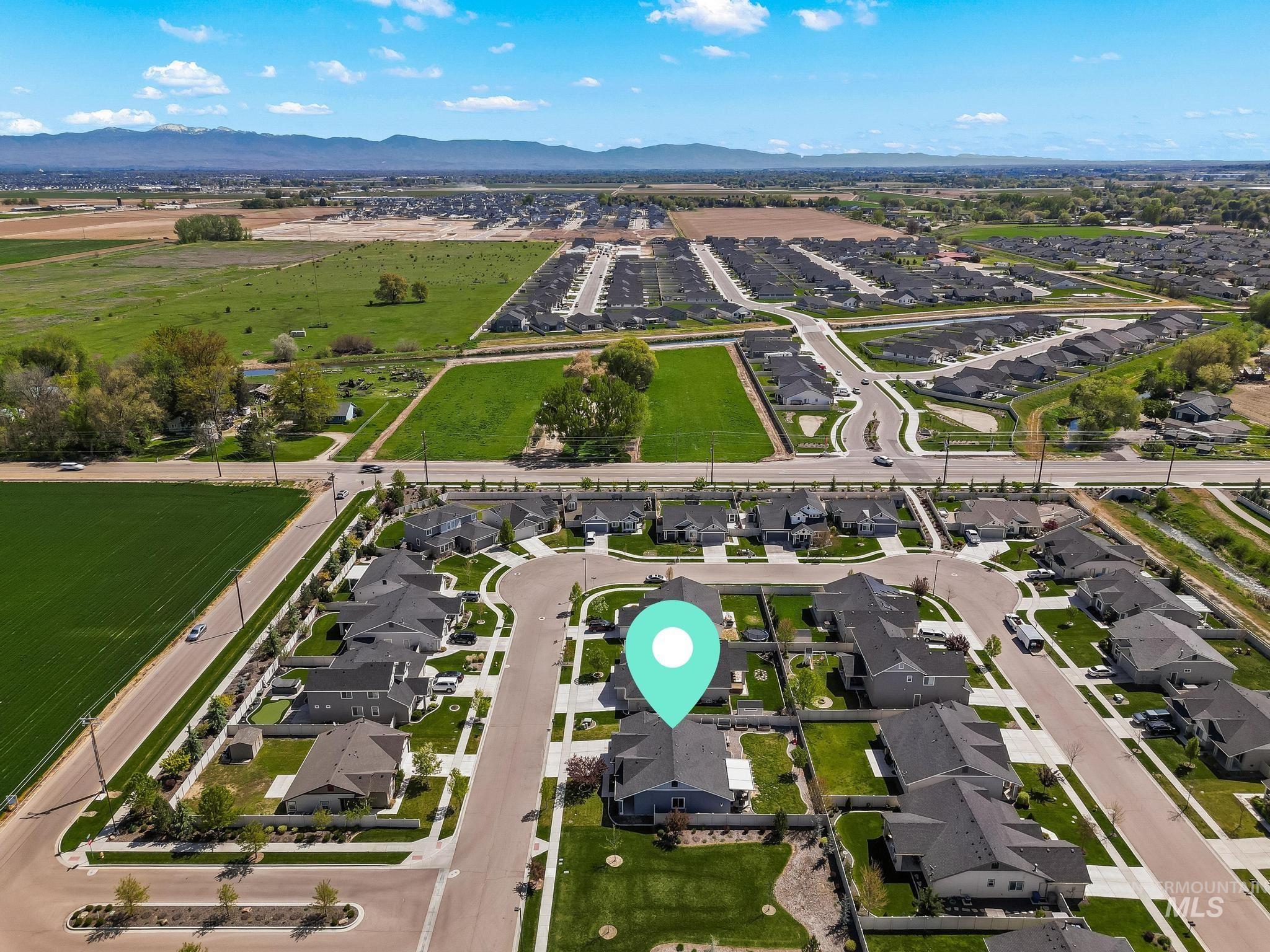 6085 E Mayfield, Nampa, Idaho 83687, 3 Bedrooms, 2 Bathrooms, Residential For Sale, Price $440,000,MLS 98983200