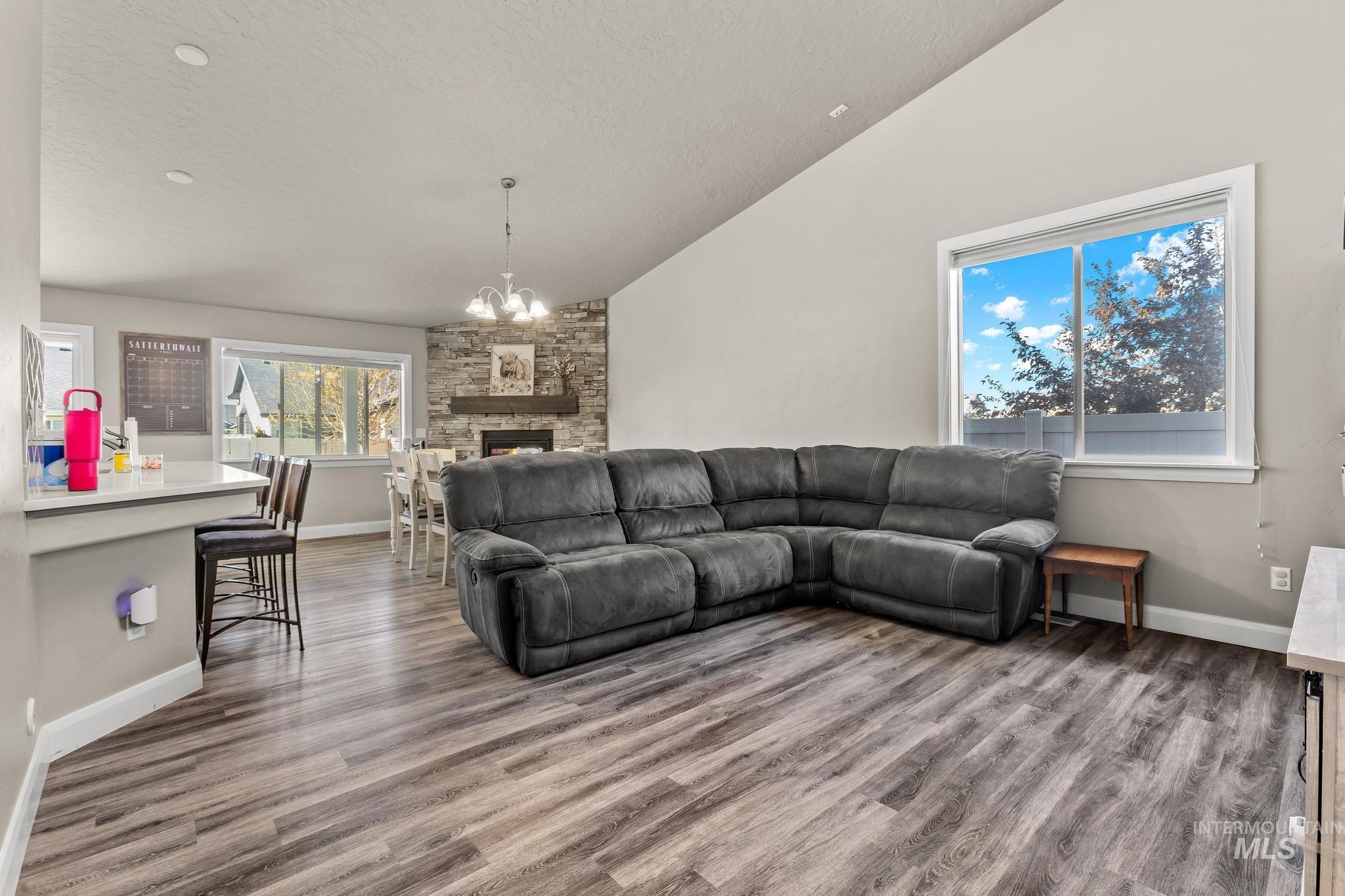 6085 E Mayfield, Nampa, Idaho 83687, 3 Bedrooms, 2 Bathrooms, Residential For Sale, Price $440,000,MLS 98983200