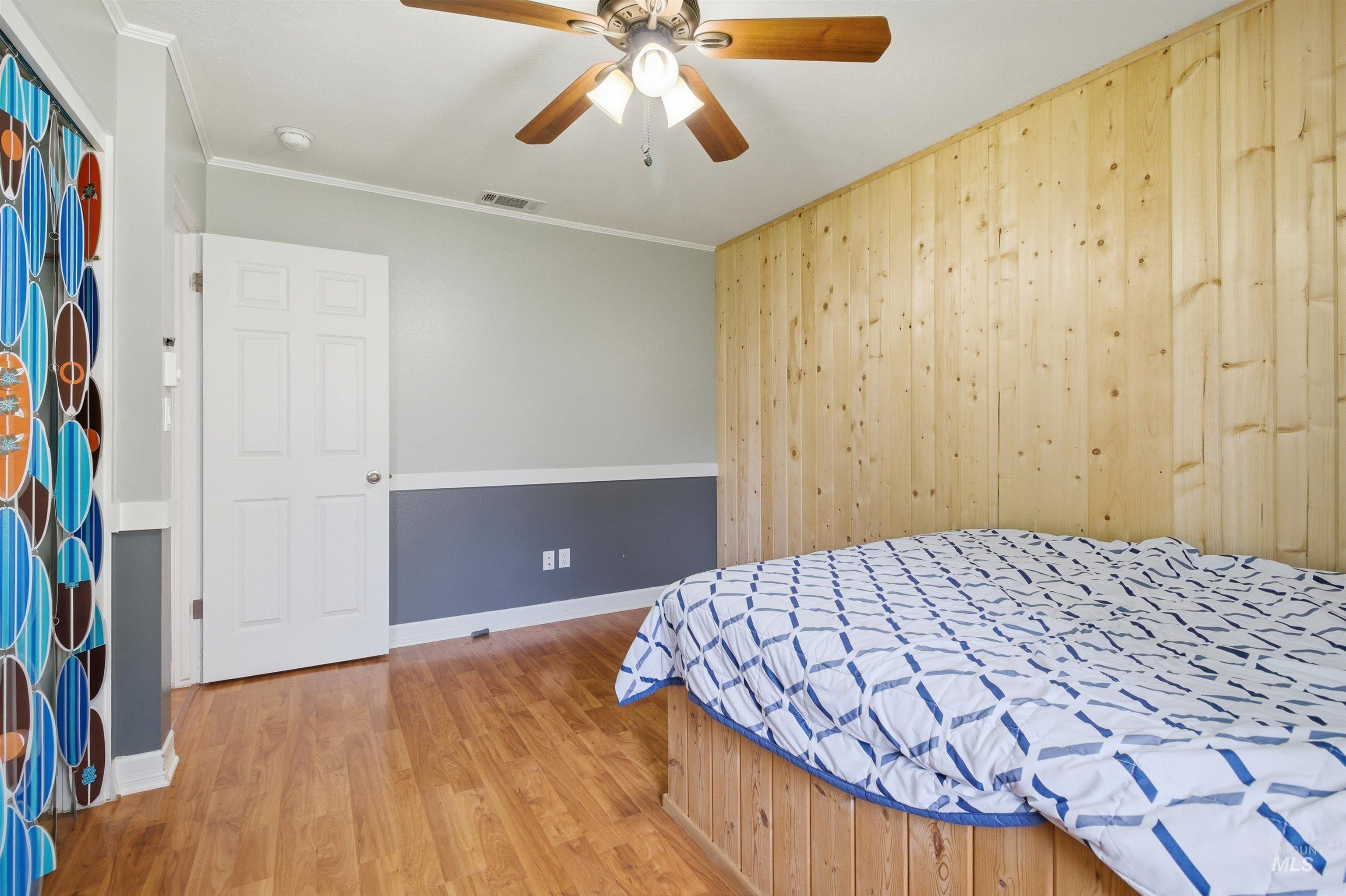 828 S Meadow St, Moscow, Idaho 83843, 3 Bedrooms, 1.5 Bathrooms, Residential For Sale, Price $359,000,MLS 98983201