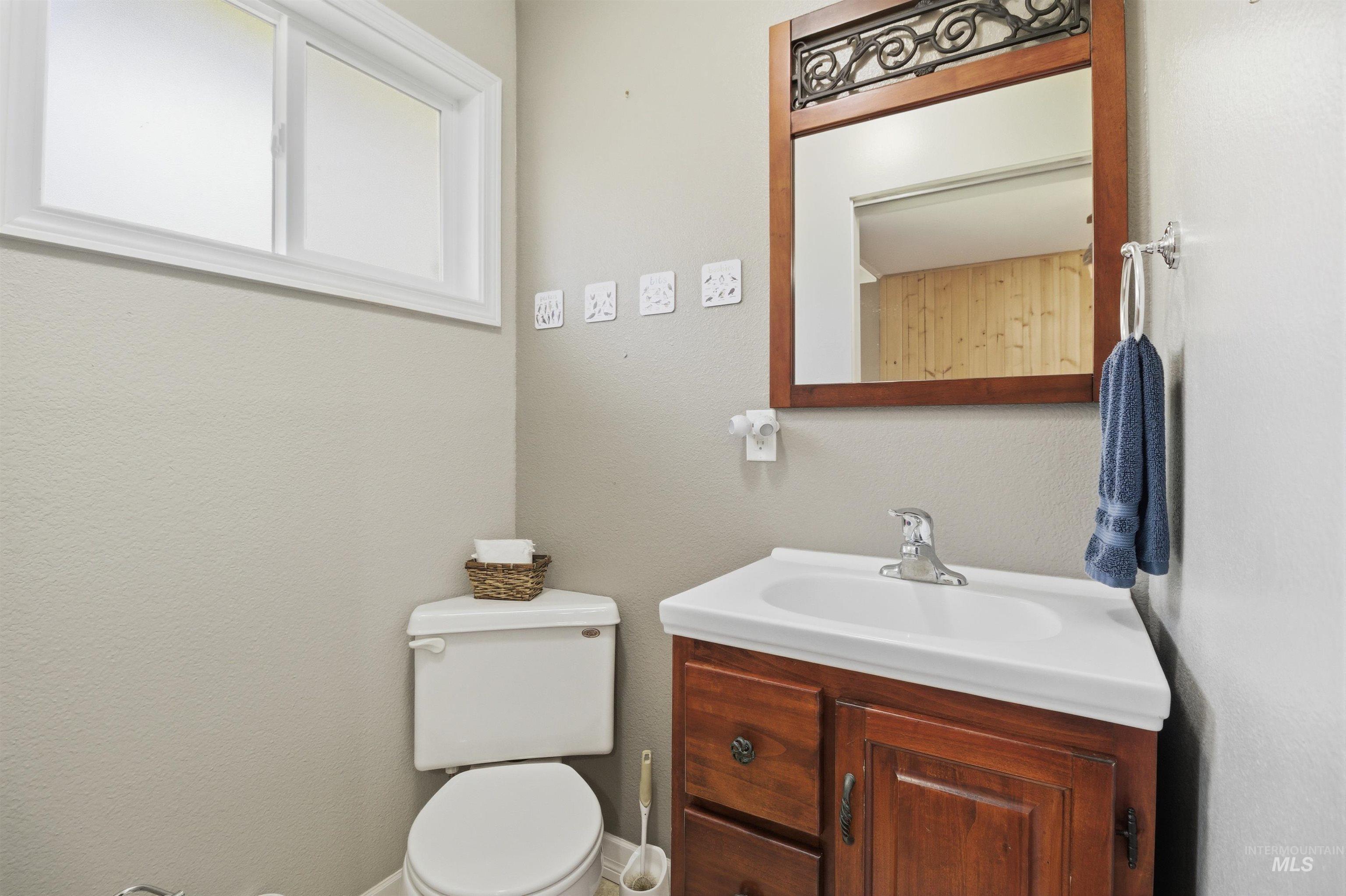 828 S Meadow St, Moscow, Idaho 83843, 3 Bedrooms, 1.5 Bathrooms, Residential For Sale, Price $359,000,MLS 98983201