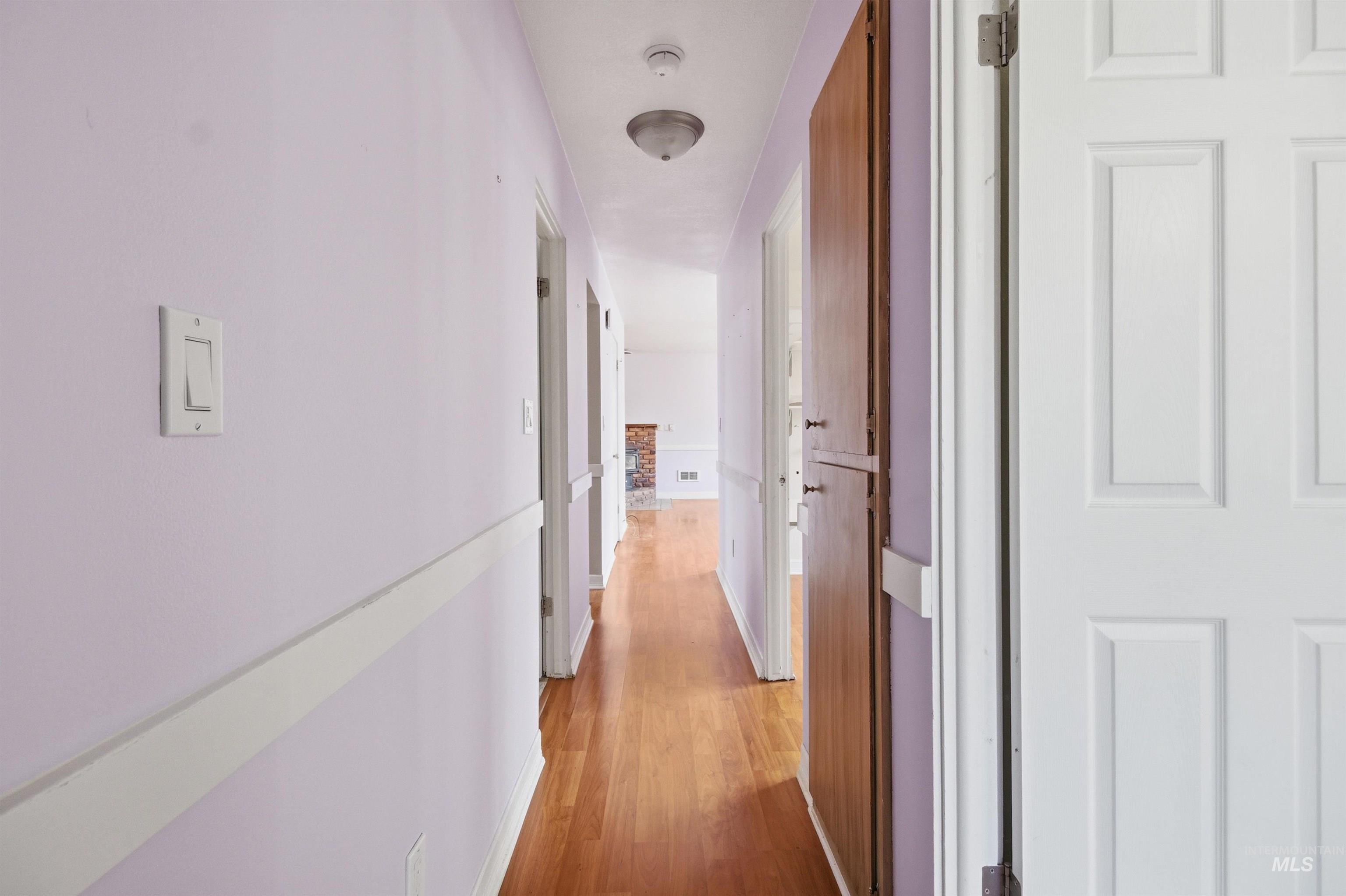 828 S Meadow St, Moscow, Idaho 83843, 3 Bedrooms, 1.5 Bathrooms, Residential For Sale, Price $359,000,MLS 98983201