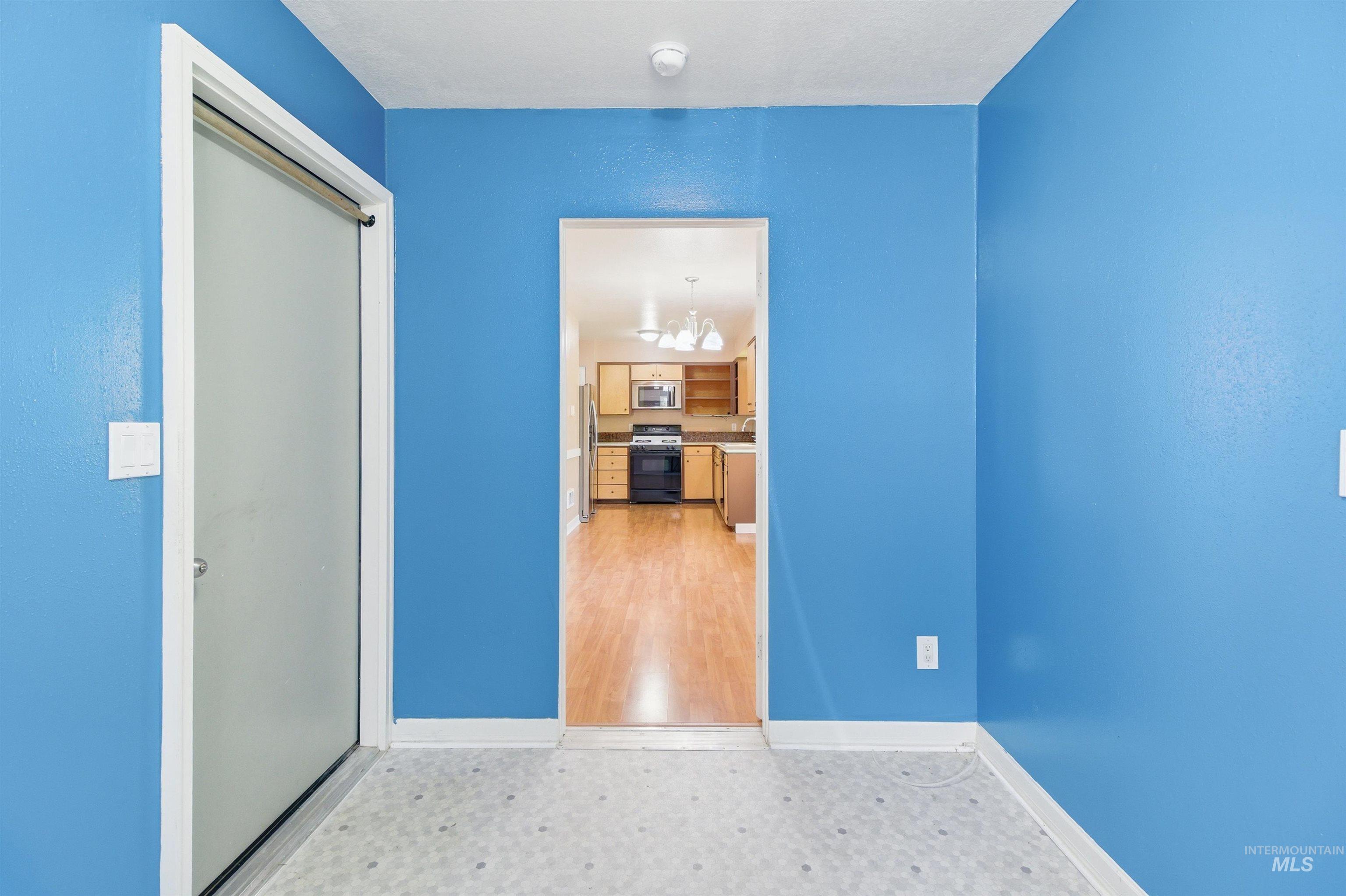 828 S Meadow St, Moscow, Idaho 83843, 3 Bedrooms, 1.5 Bathrooms, Residential For Sale, Price $359,000,MLS 98983201