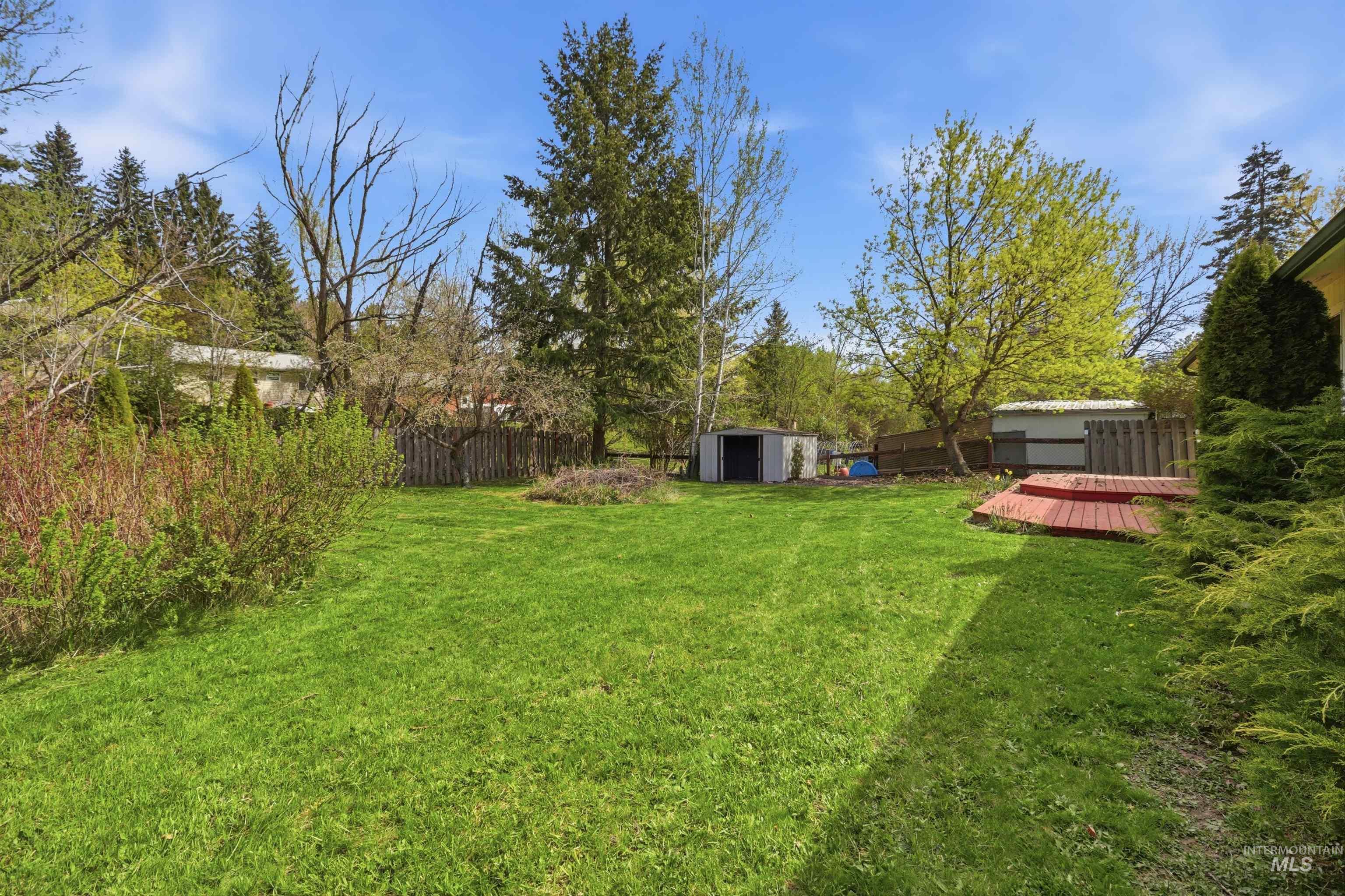 828 S Meadow St, Moscow, Idaho 83843, 3 Bedrooms, 1.5 Bathrooms, Residential For Sale, Price $359,000,MLS 98983201