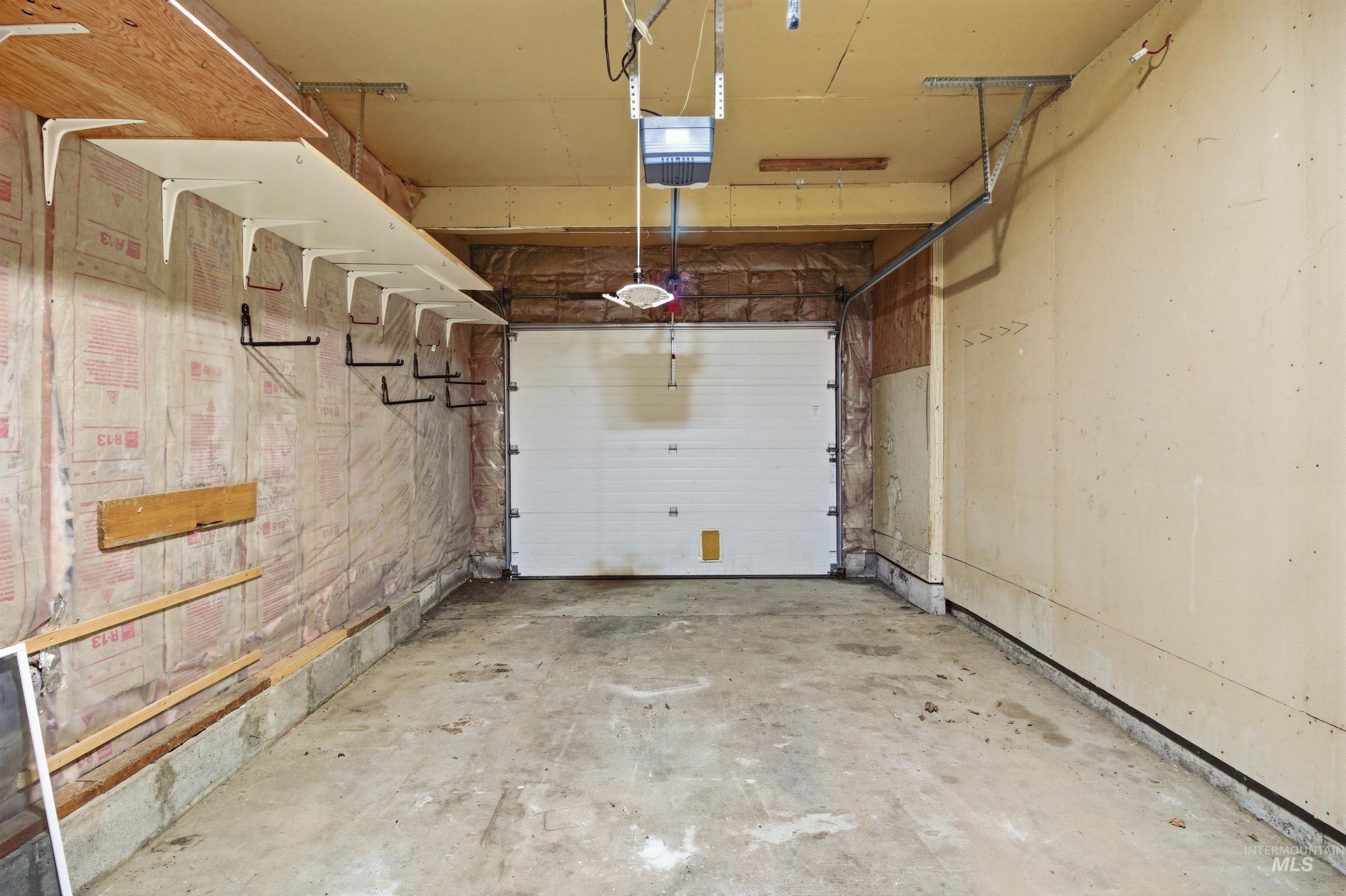 828 S Meadow St, Moscow, Idaho 83843, 3 Bedrooms, 1.5 Bathrooms, Residential For Sale, Price $359,000,MLS 98983201