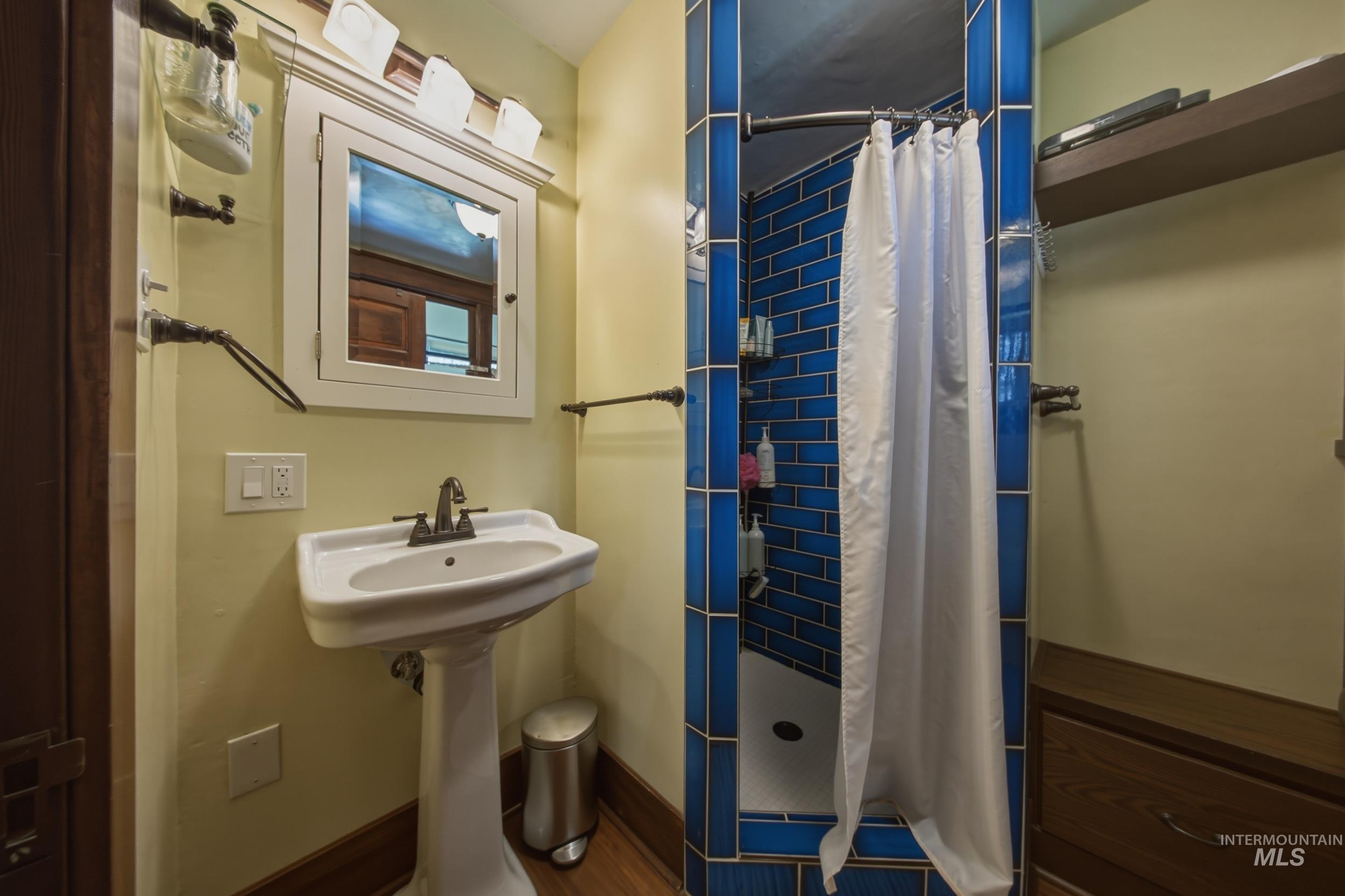 2200 W Bannock St, Boise, Idaho 83702, 2 Bedrooms, 1 Bathroom, Residential For Sale, Price $629,900, 98983202