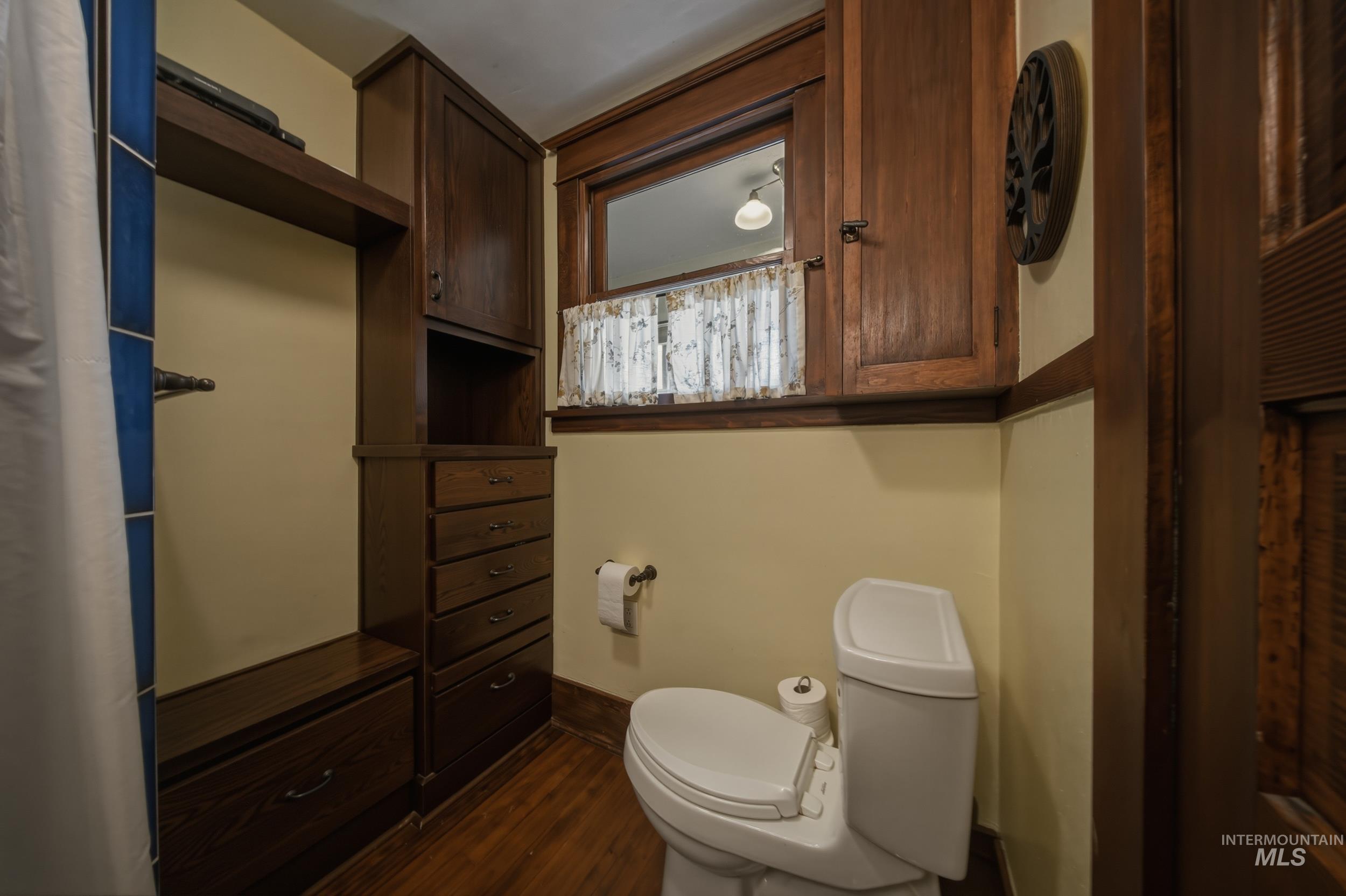 2200 W Bannock St, Boise, Idaho 83702, 2 Bedrooms, 1 Bathroom, Residential For Sale, Price $629,900, 98983202