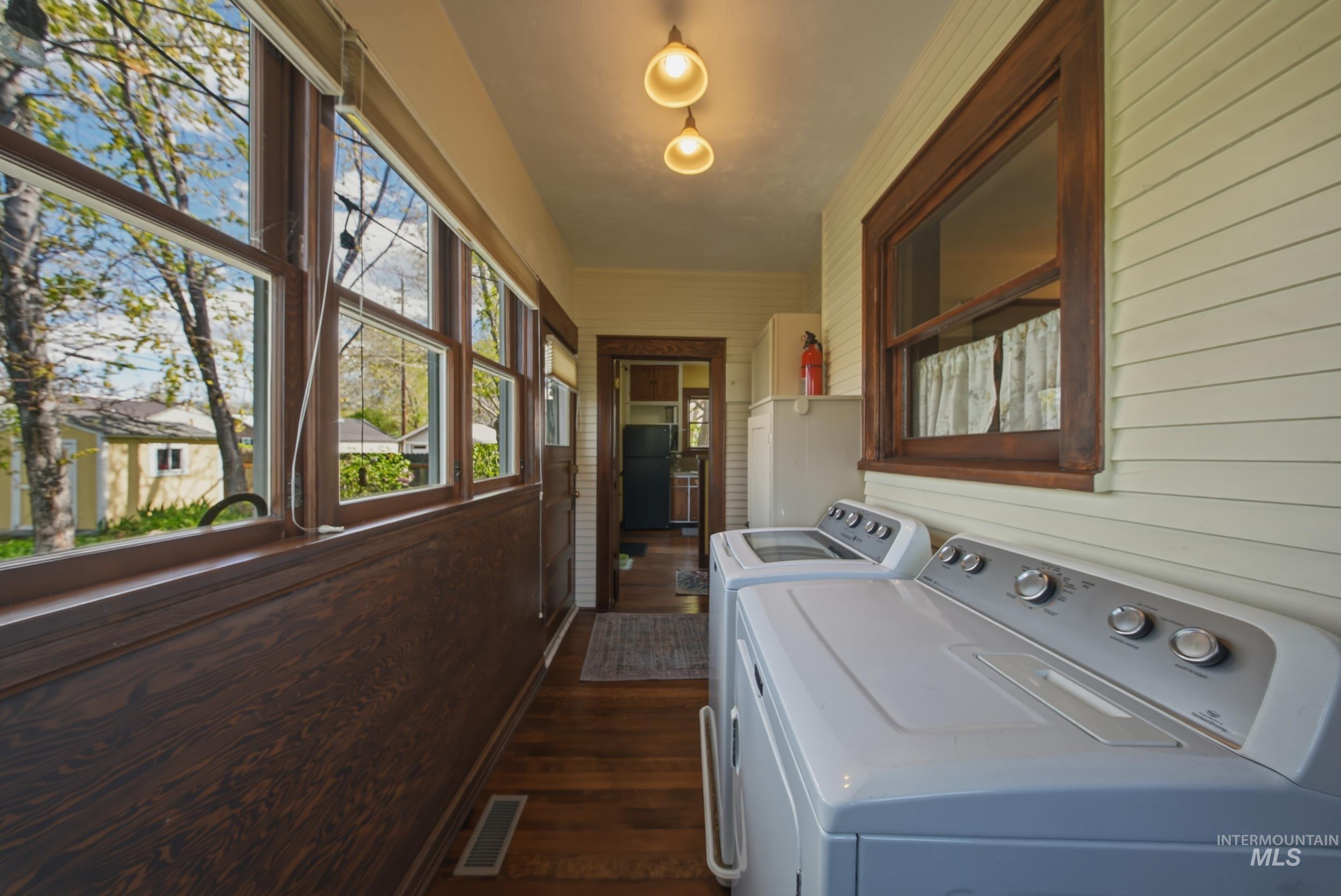 2200 W Bannock St, Boise, Idaho 83702, 2 Bedrooms, 1 Bathroom, Residential For Sale, Price $629,900, 98983202