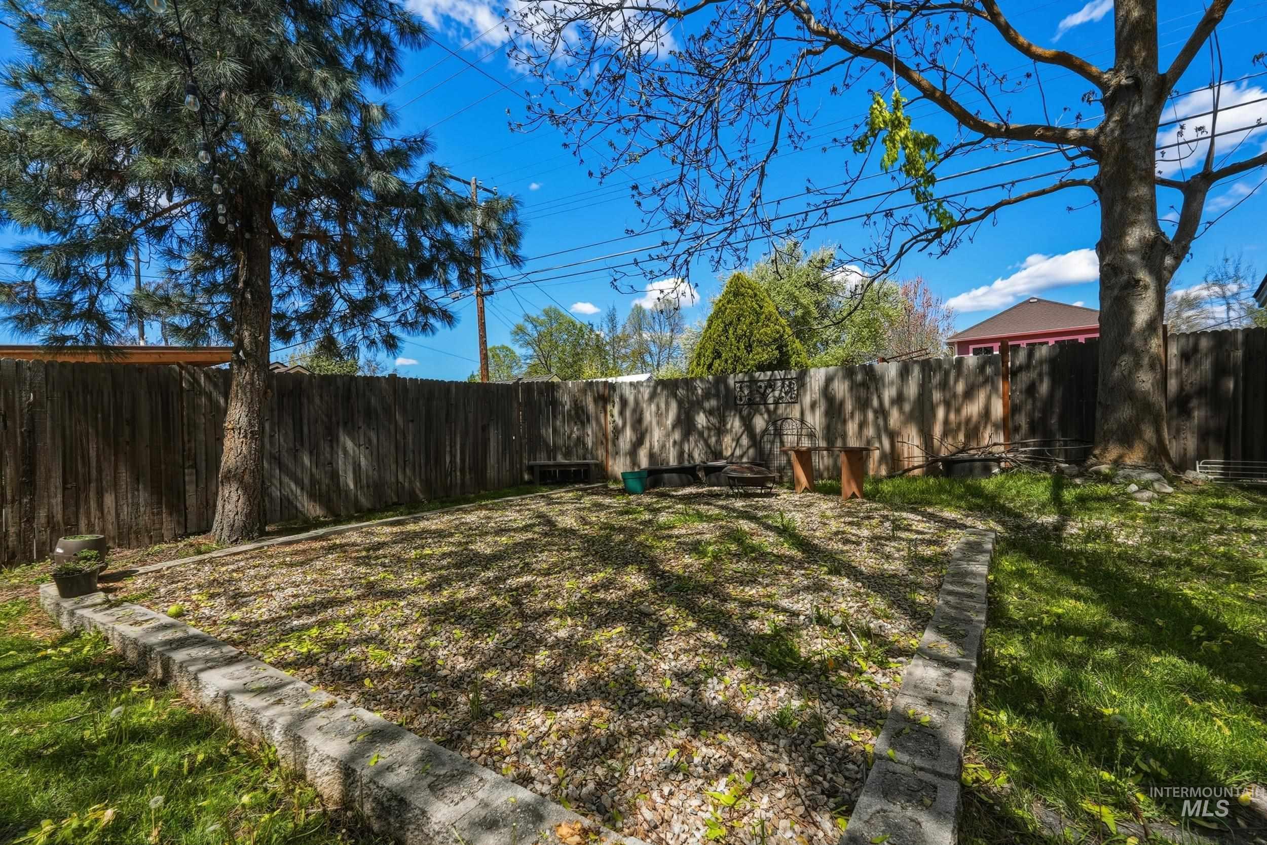 2200 W Bannock St, Boise, Idaho 83702, 2 Bedrooms, 1 Bathroom, Residential For Sale, Price $629,900, 98983202