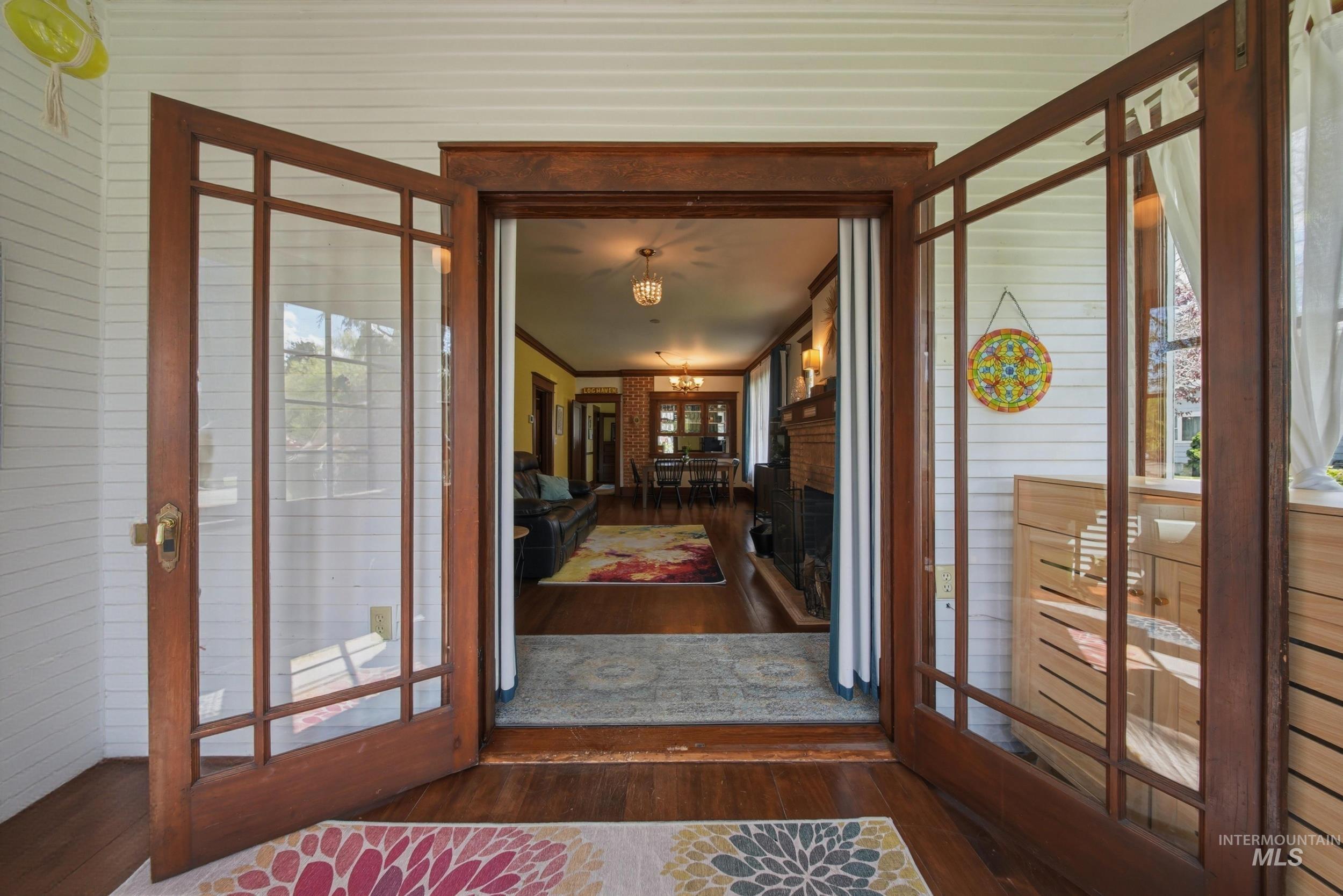 2200 W Bannock St, Boise, Idaho 83702, 2 Bedrooms, 1 Bathroom, Residential For Sale, Price $629,900, 98983202