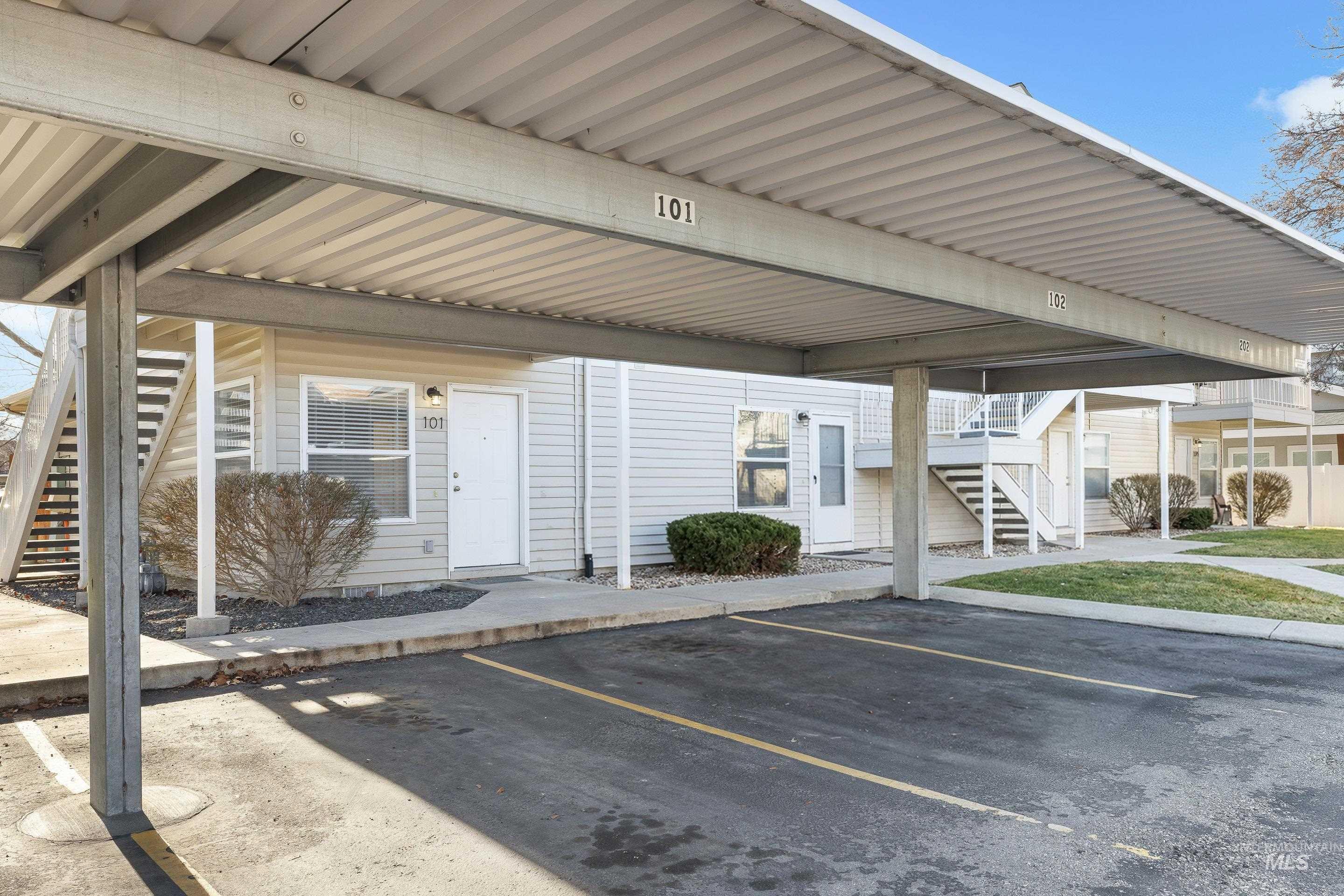 8909 W Irving St., Boise, Idaho 83704, 1 Bedroom, 1 Bathroom, Residential For Sale, Price $219,700,MLS 98983203