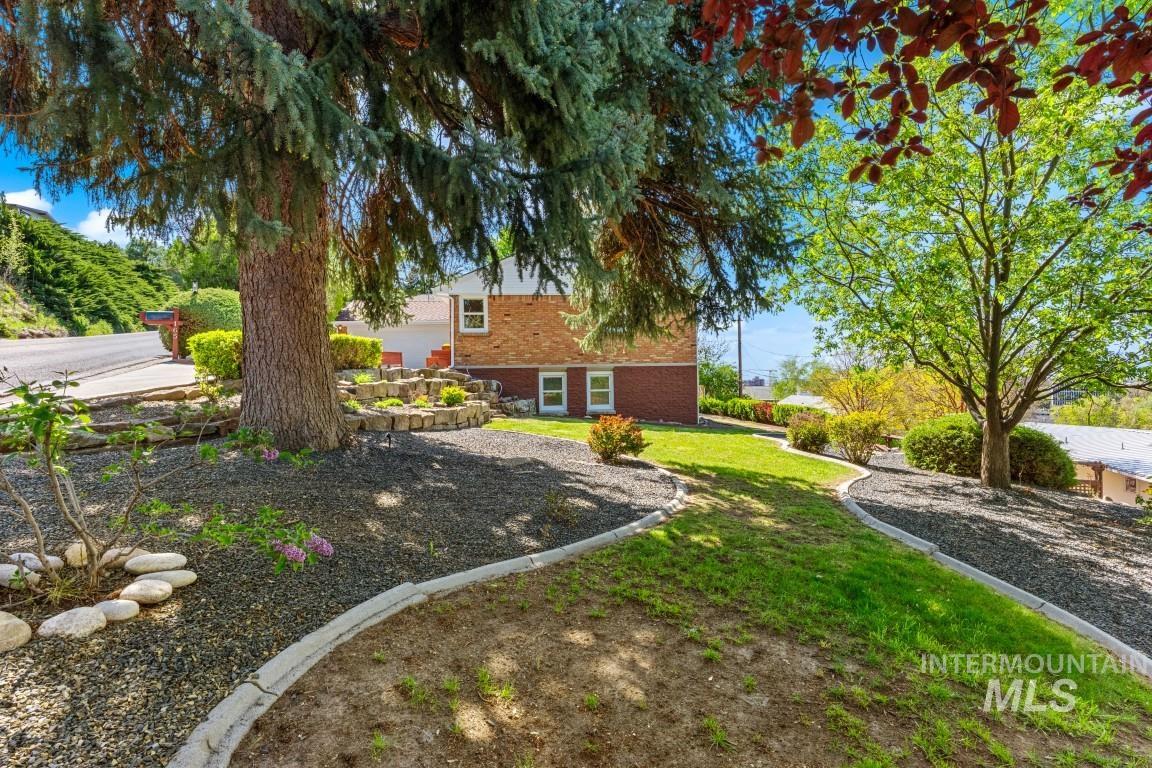 165 W Horizon Dr, Boise, Idaho 83702, 4 Bedrooms, 2 Bathrooms, Residential For Sale, Price $1,360,000,MLS 98983204