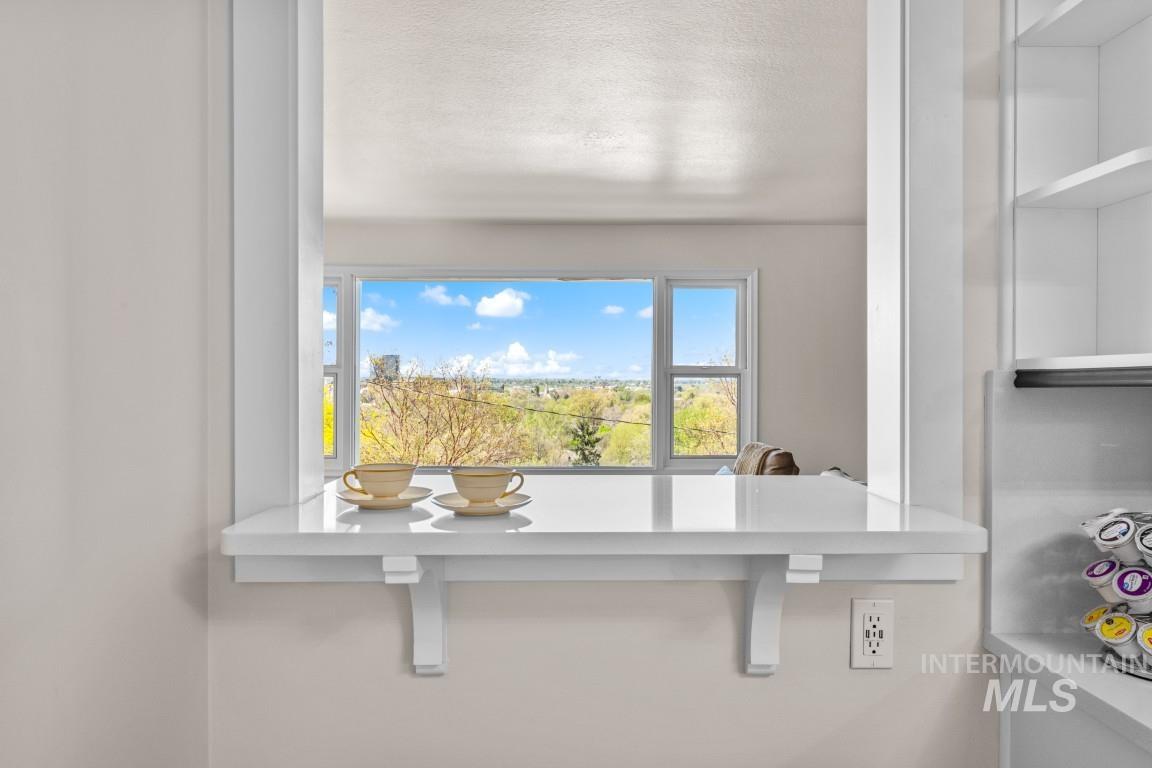 165 W Horizon Dr, Boise, Idaho 83702, 4 Bedrooms, 2 Bathrooms, Residential For Sale, Price $1,360,000,MLS 98983204