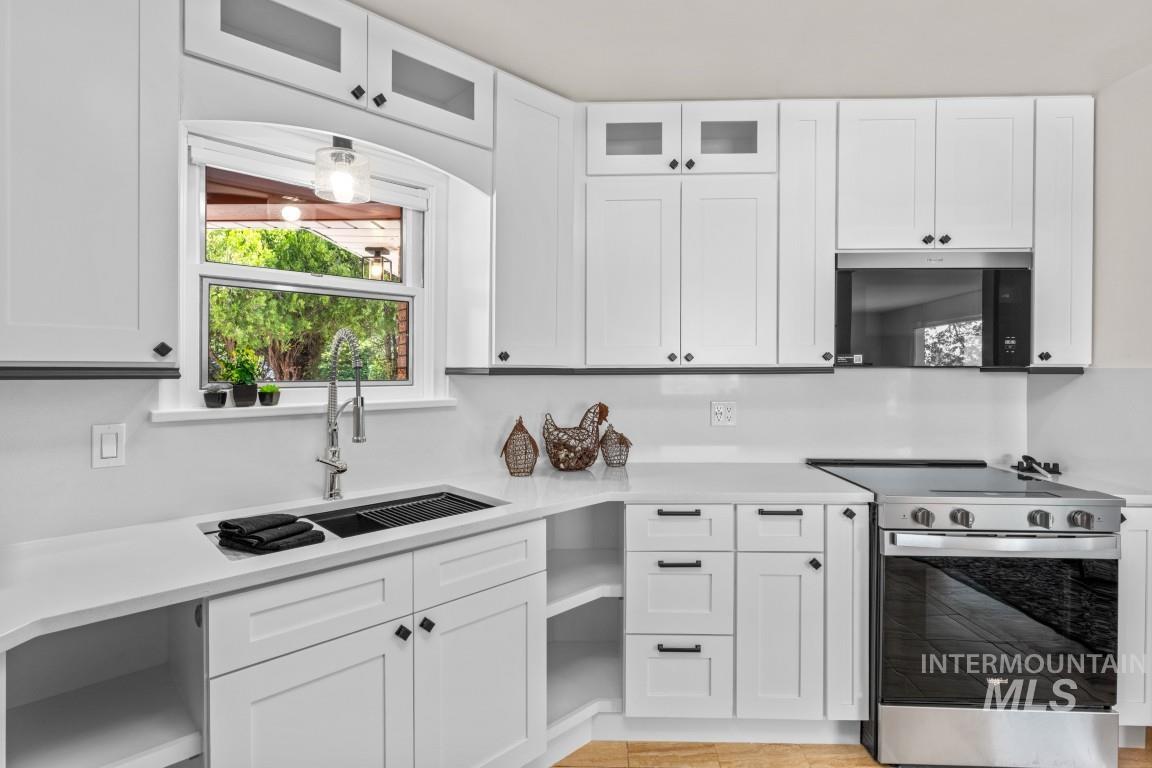 165 W Horizon Dr, Boise, Idaho 83702, 4 Bedrooms, 2 Bathrooms, Residential For Sale, Price $1,360,000,MLS 98983204