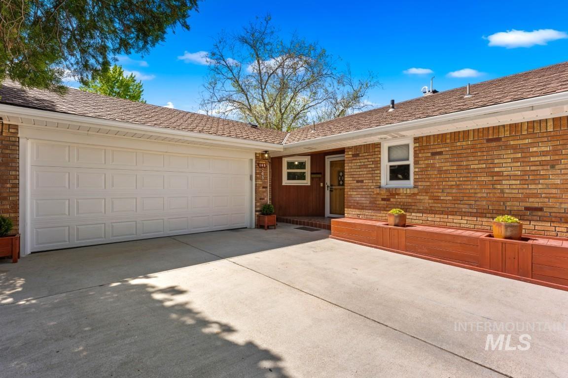 165 W Horizon Dr, Boise, Idaho 83702, 4 Bedrooms, 2 Bathrooms, Residential For Sale, Price $1,260,000, 98983204