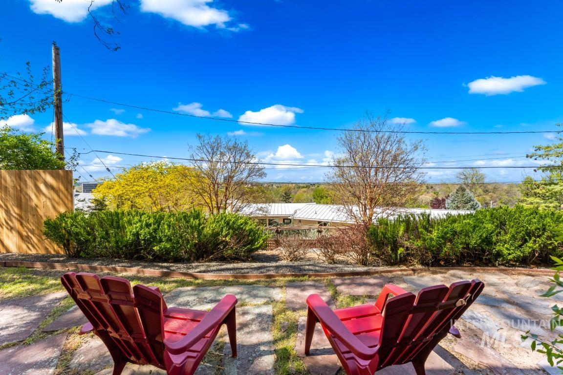 165 W Horizon Dr, Boise, Idaho 83702, 4 Bedrooms, 2 Bathrooms, Residential For Sale, Price $1,360,000,MLS 98983204